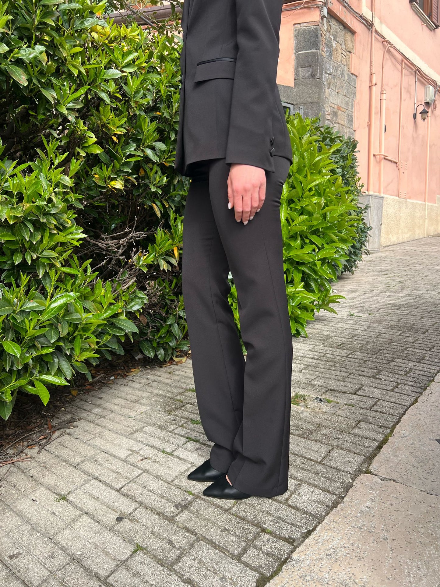 Completo Doppio Petto – Revers in Raso e Pantalone a Zampa
