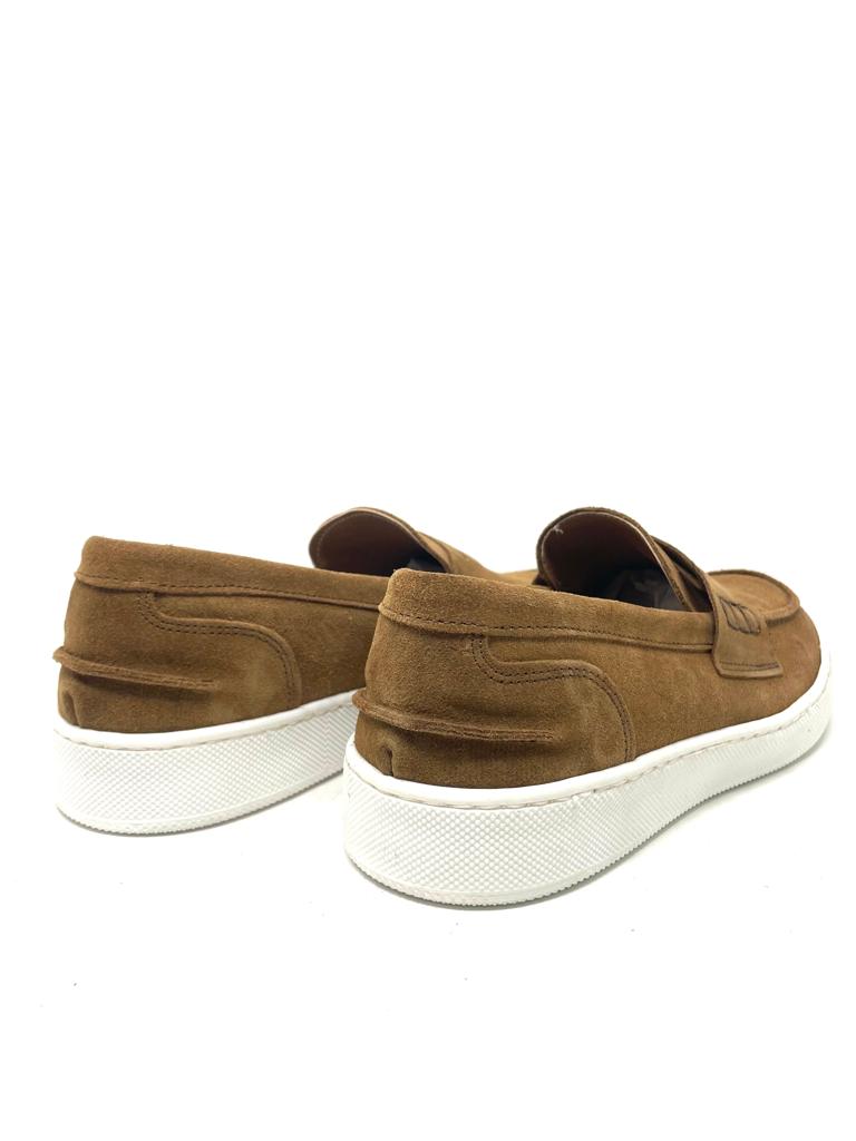 Suede moccasin
Stitched rubber boat bottom