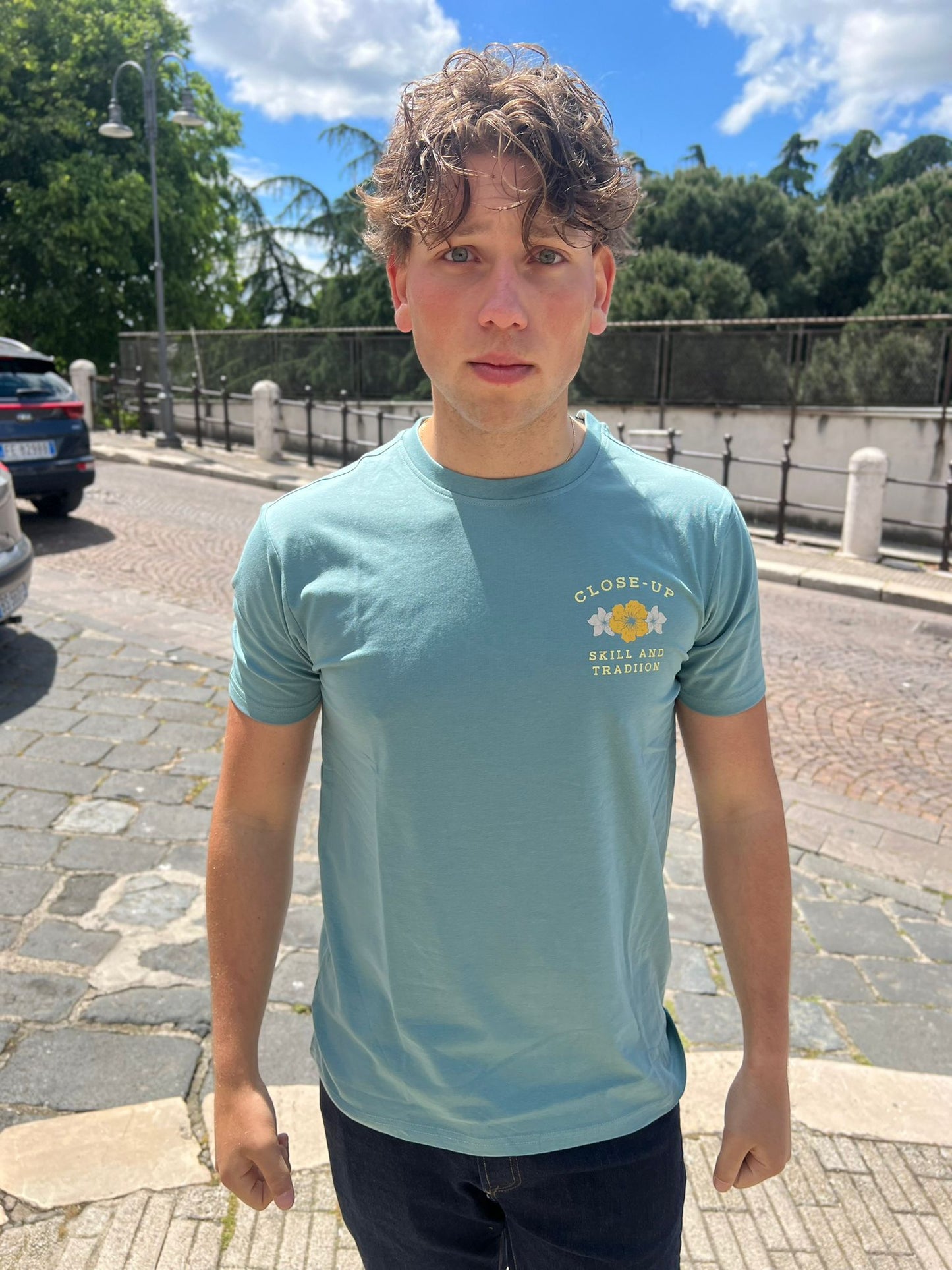 T-shirt Uomo con Stampa Fiori made in italy