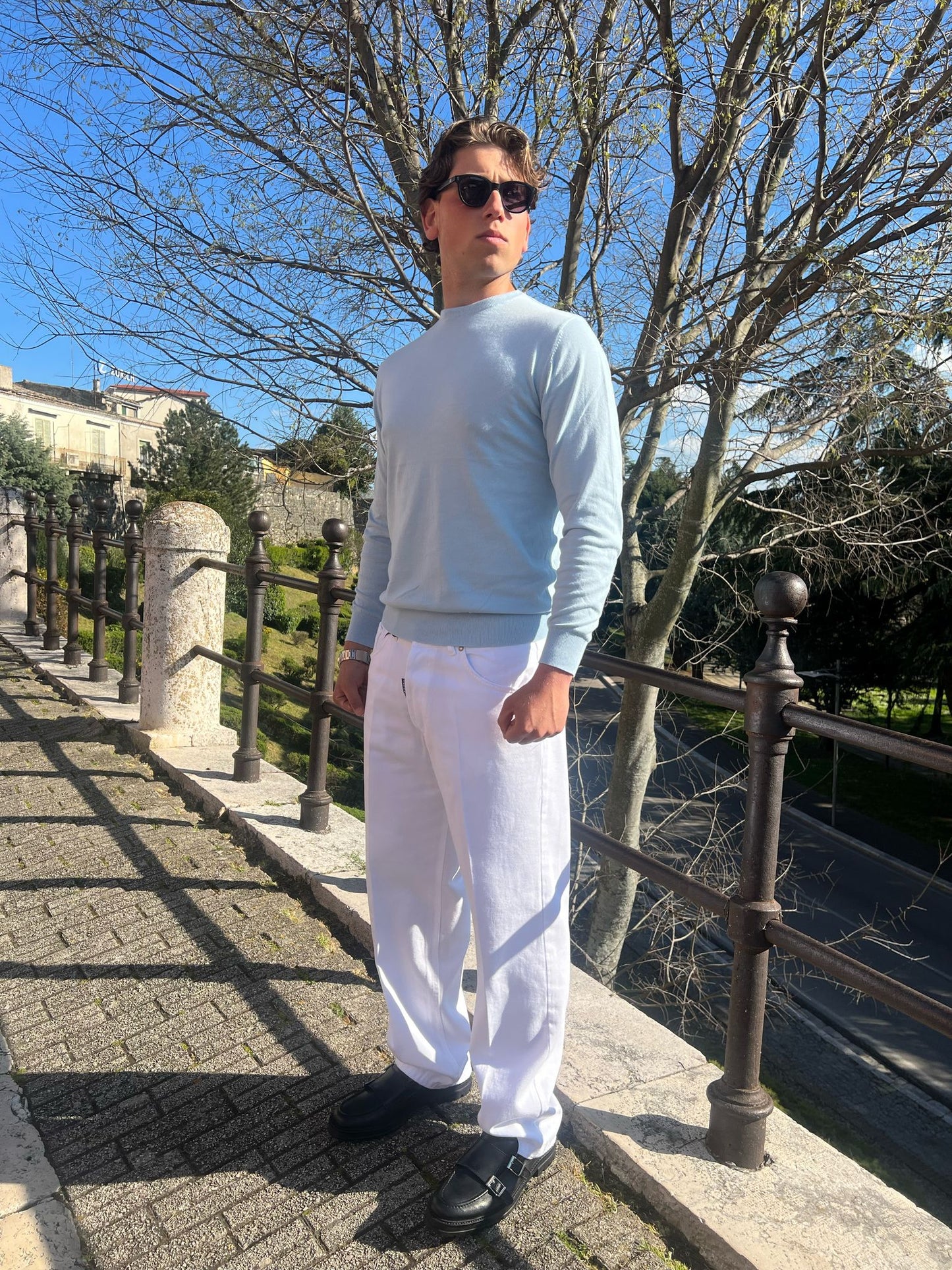 Maglia Girocollo Uomo in Cotone Leggero – Semplice, Fresca, Versatile