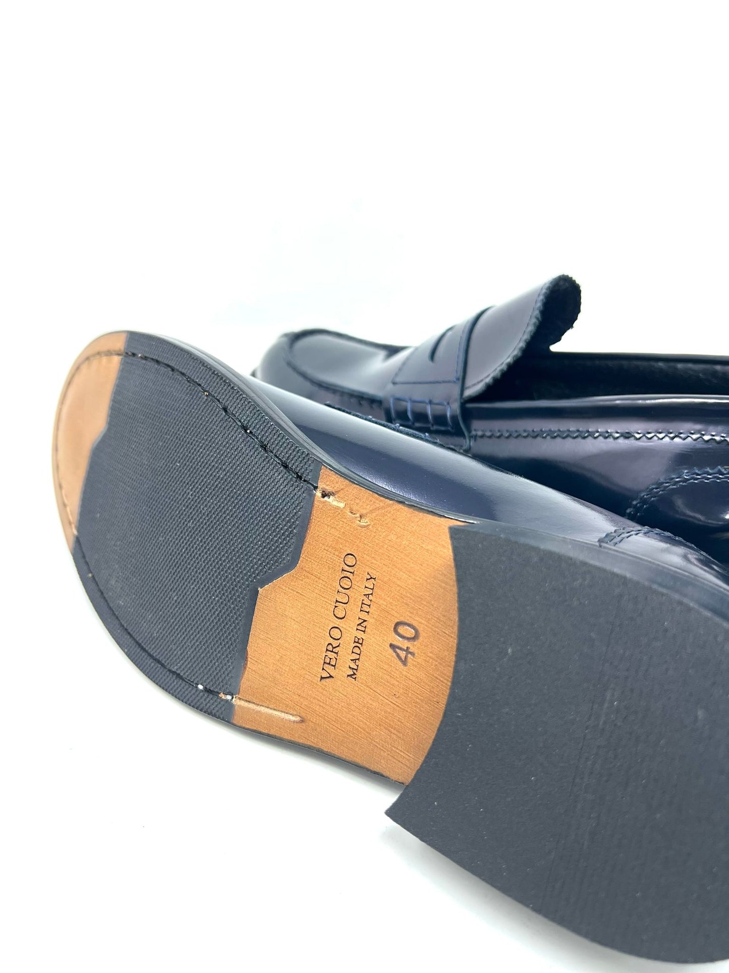 College real leather, leather sole with anti-slip sole