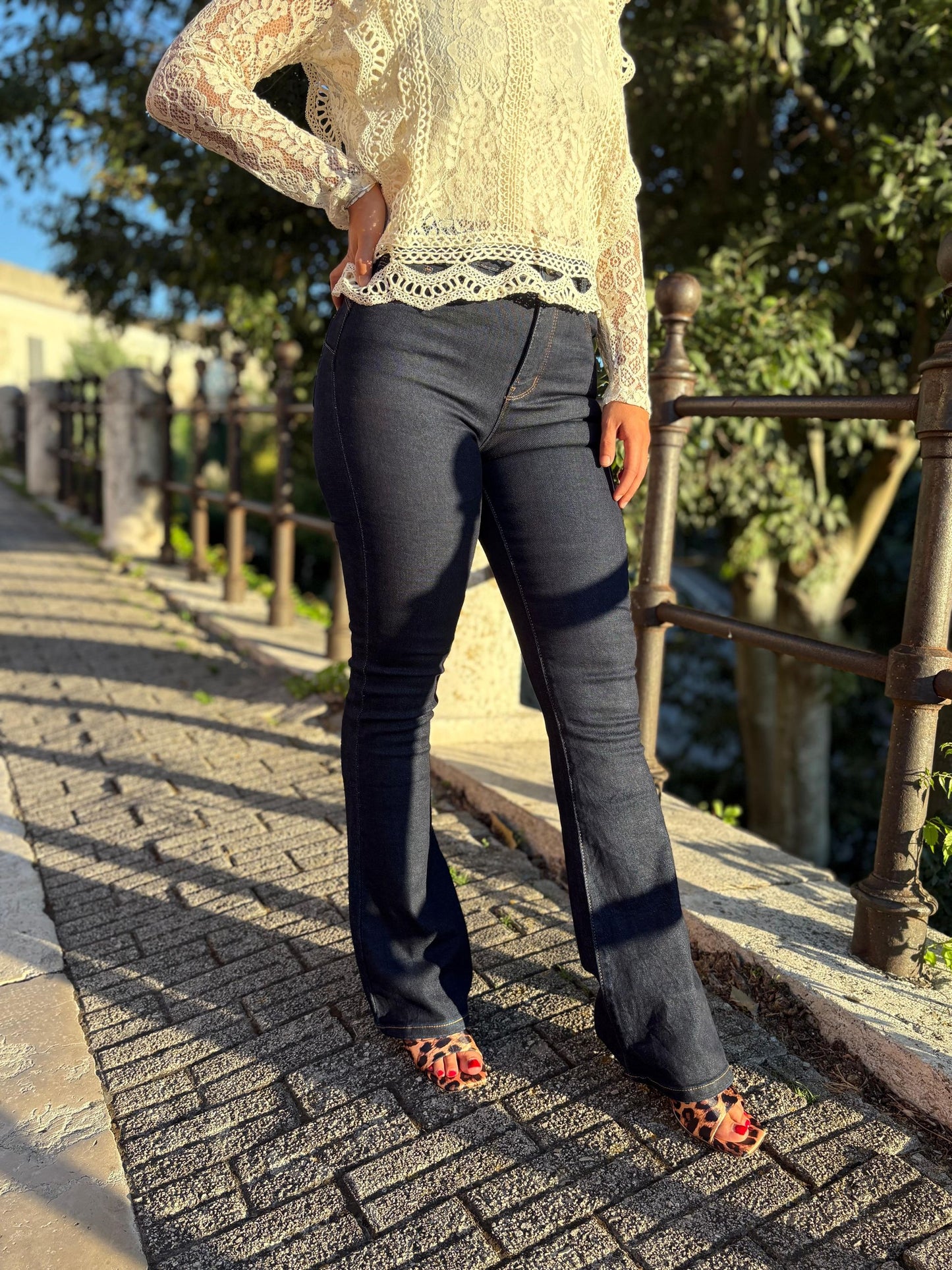 Jeans Donna a Zampa – Effetto Push Up
