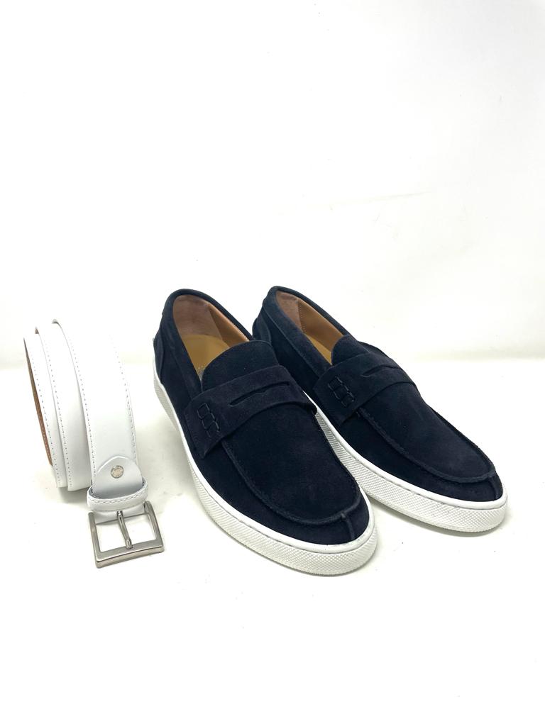 Suede moccasin
Stitched rubber boat bottom