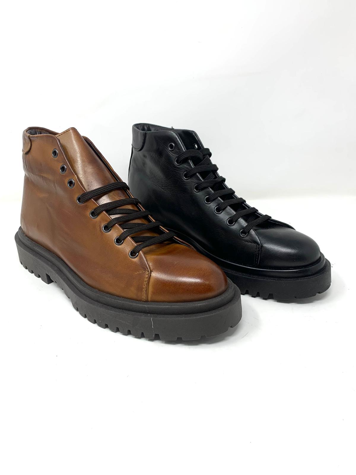 Real leather rock climbing amphibian made in Italy
