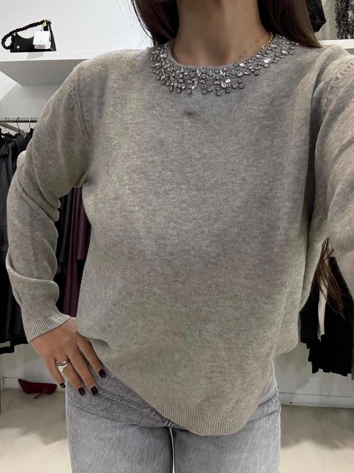 Maglia girocollo gioiello