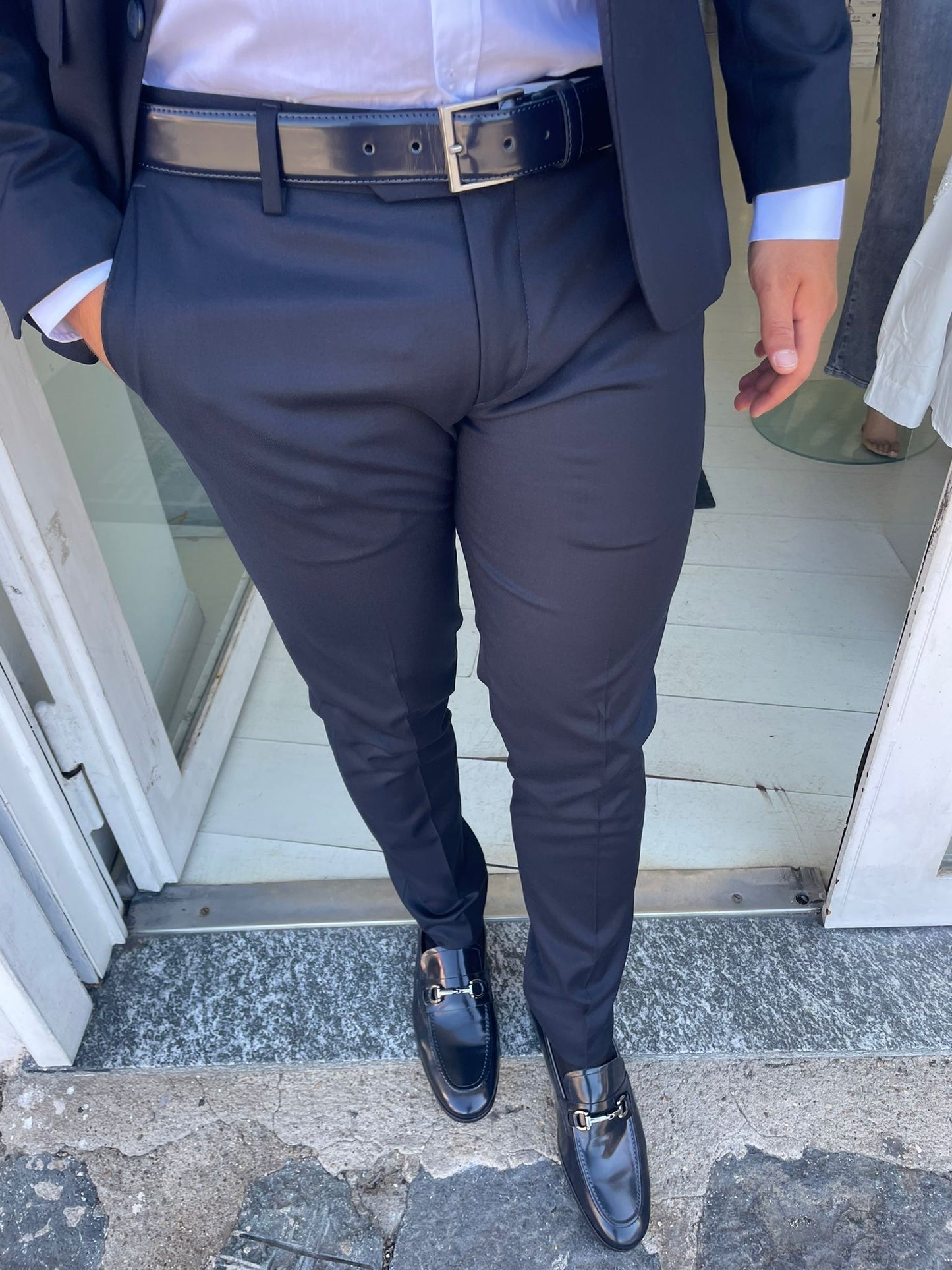 Leather moccasin with leather sole clamp