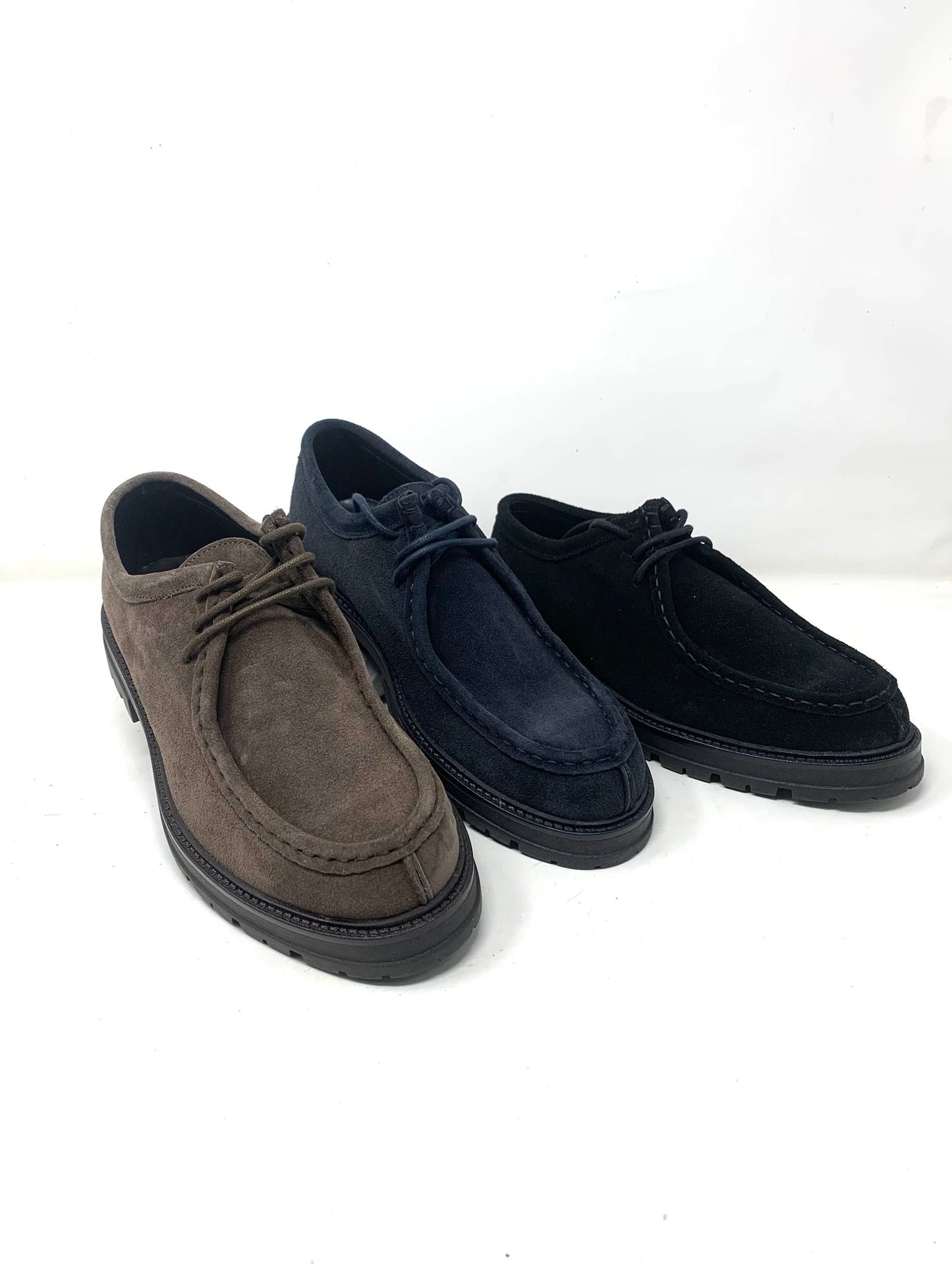 Scarpa modello ingegnere cucita a mano in vera pelle scamosciata made in italy