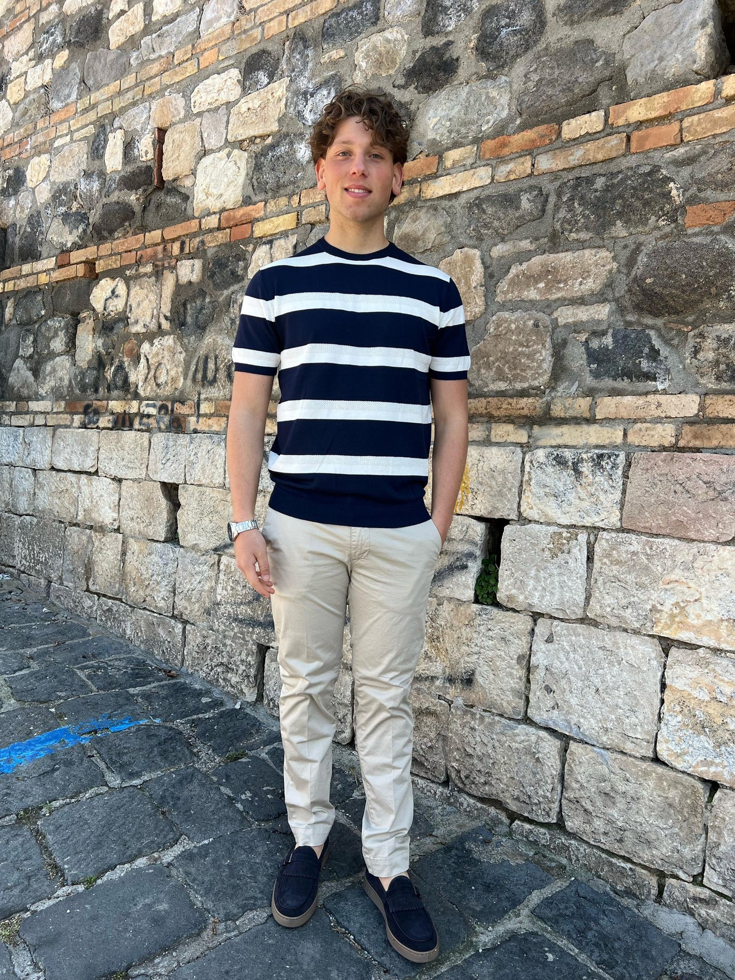 Maglia Girocollo Rigata Uomo Traforata – Stile e Freschezza Estiva