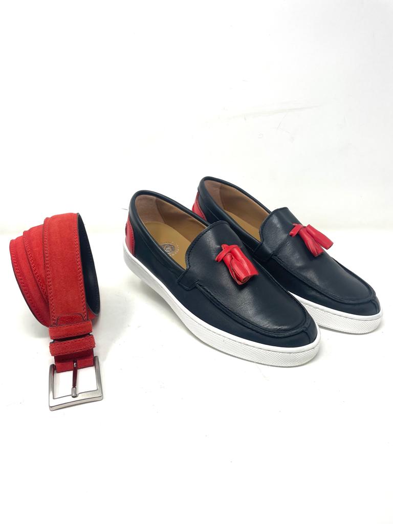 Mocassino con nappine modello Maddalena in vera pelle bicolore made in Italy fondo gomma cucito