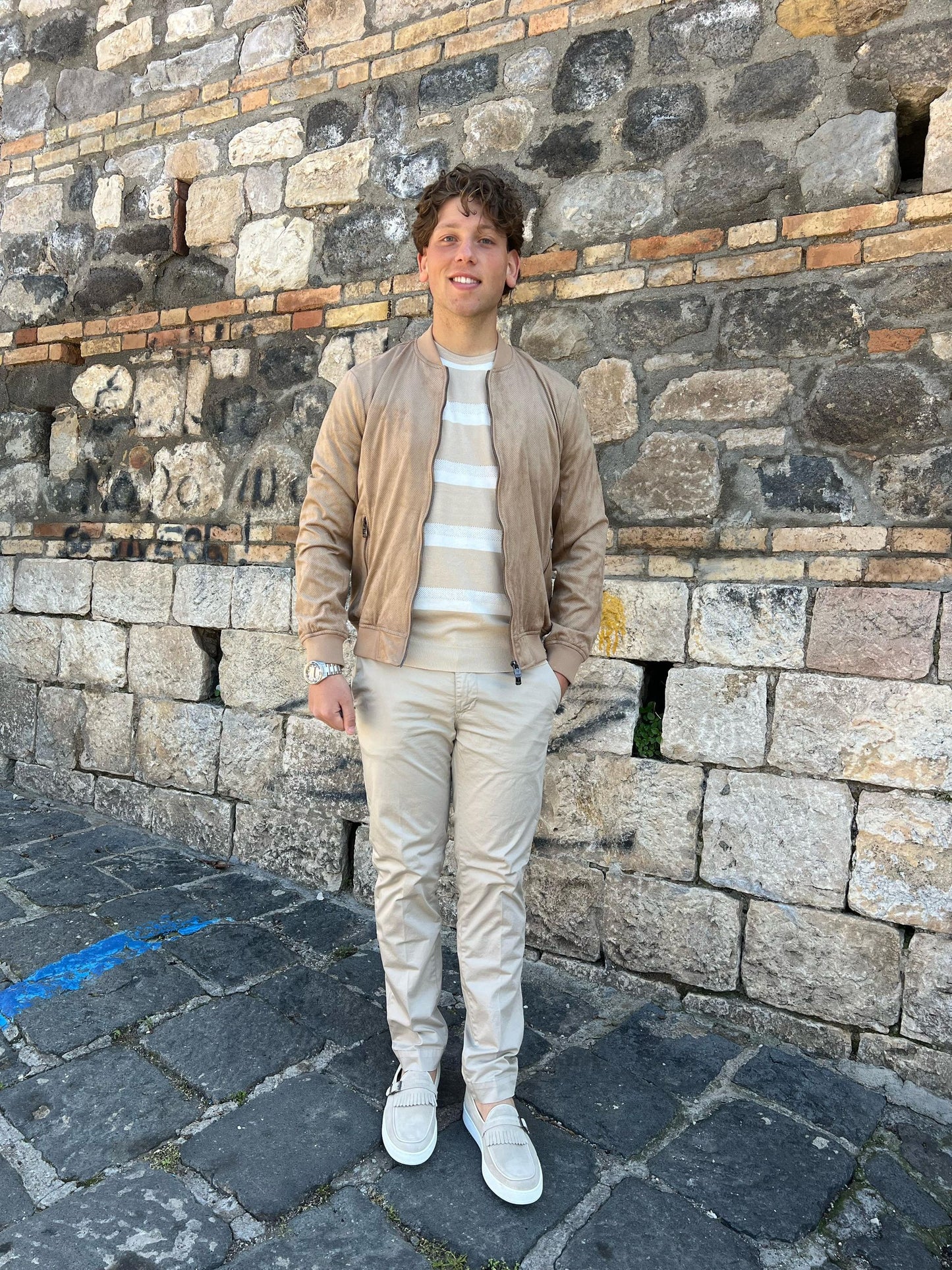 Giubbotto Uomo in Eco-Camoscio Traforato – Stile Leggero e Raffinato