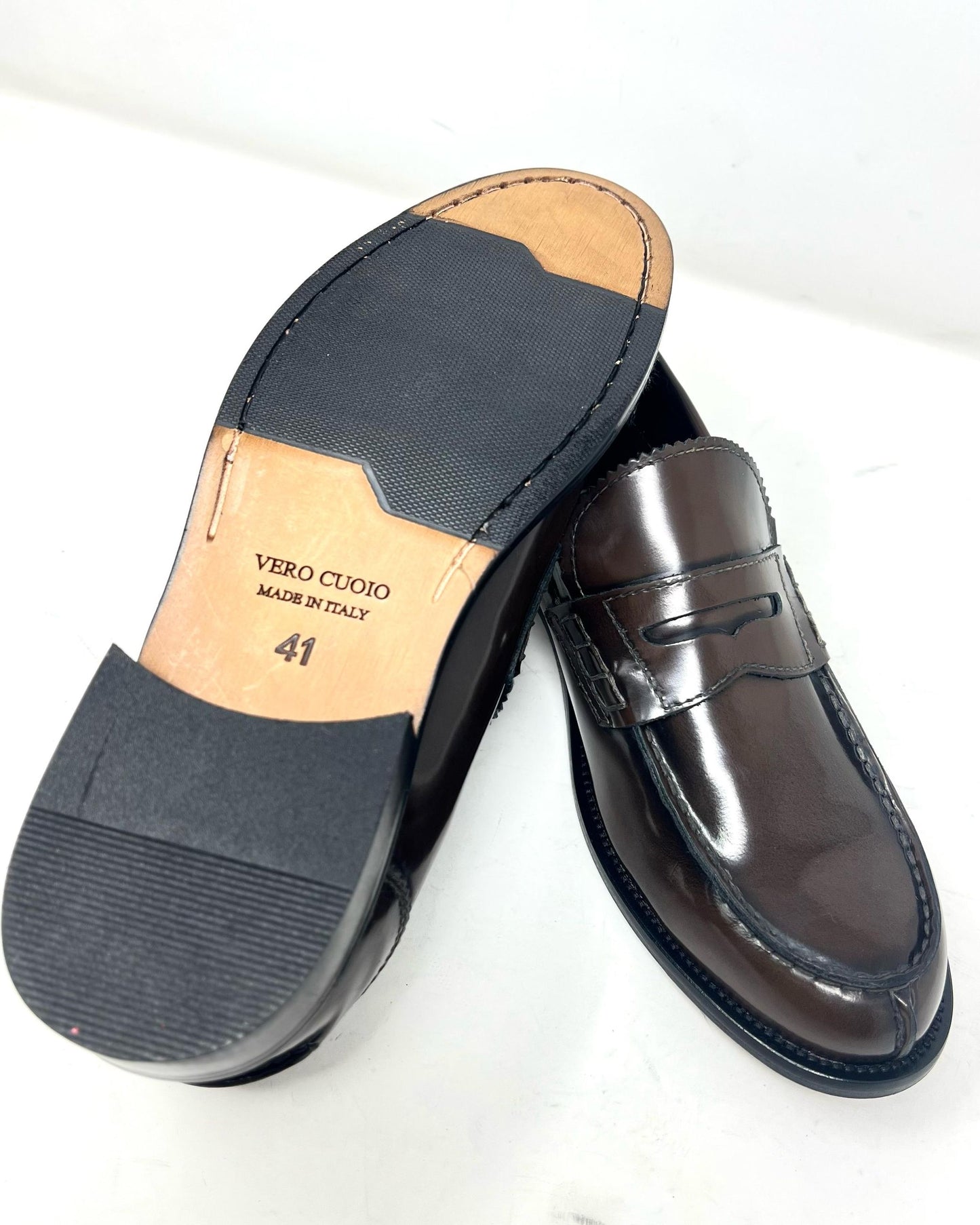 College real leather, leather sole with anti-slip sole