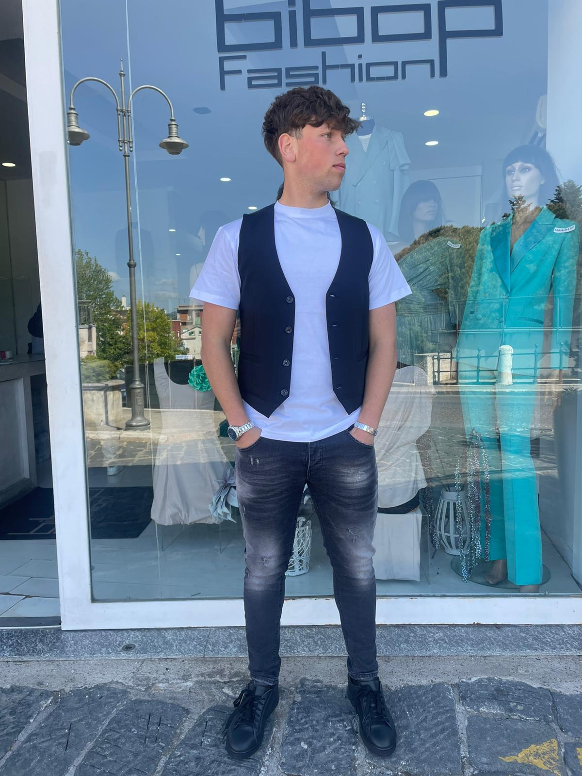 Gilet Uomo Tinta Unita – Eleganza Semplice e versatile