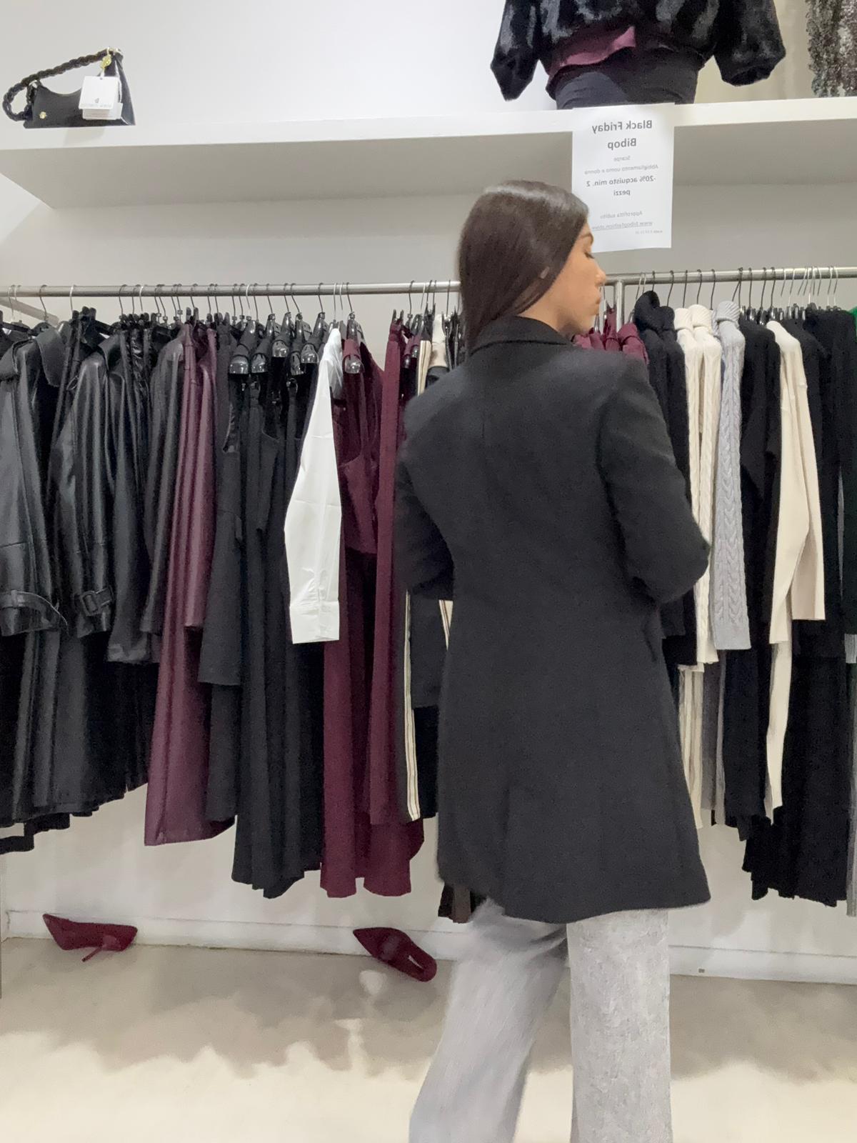 Cappottino donna Baronetto sfiancato in tessuto caldo