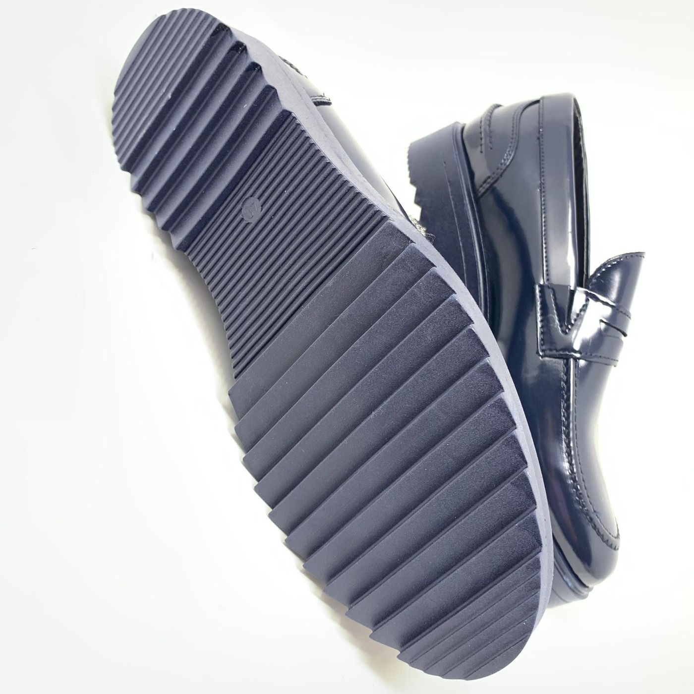 MOCASSINO VERNICE FONDO GOMMA DENTATO