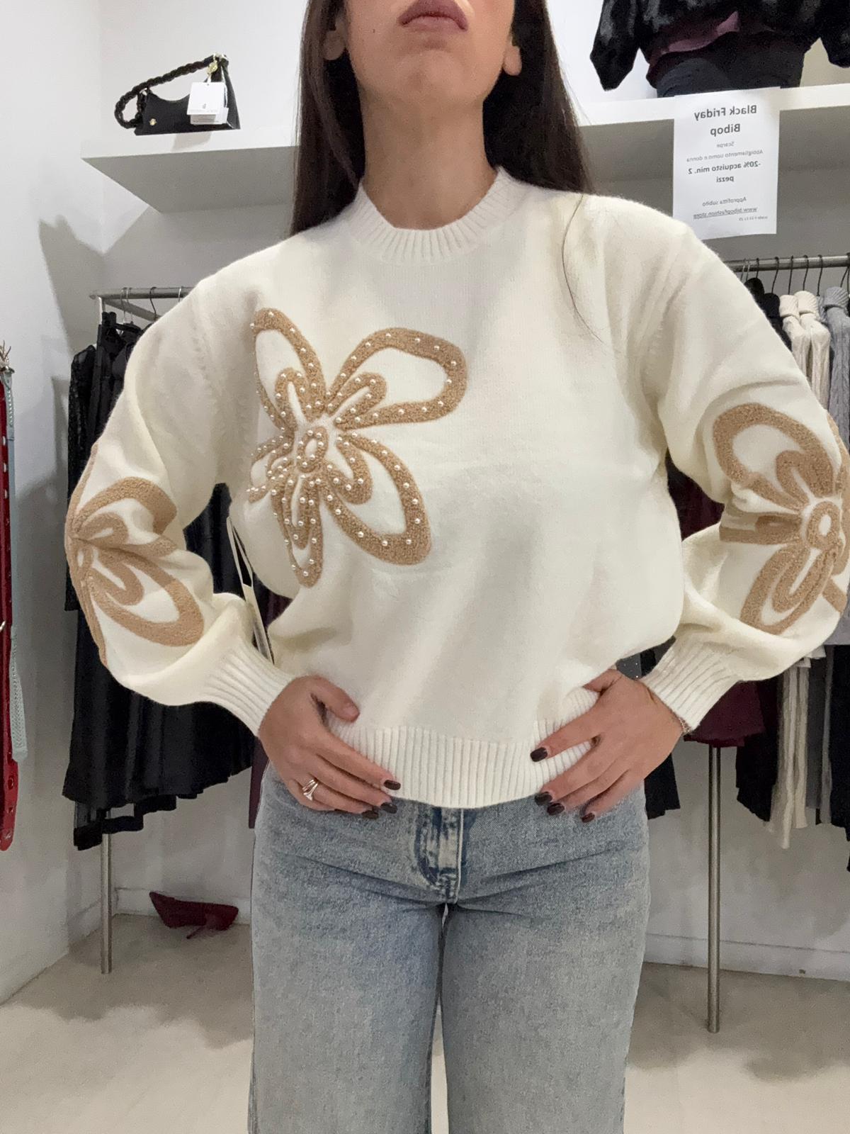 Maglia con Fiore e Perle
