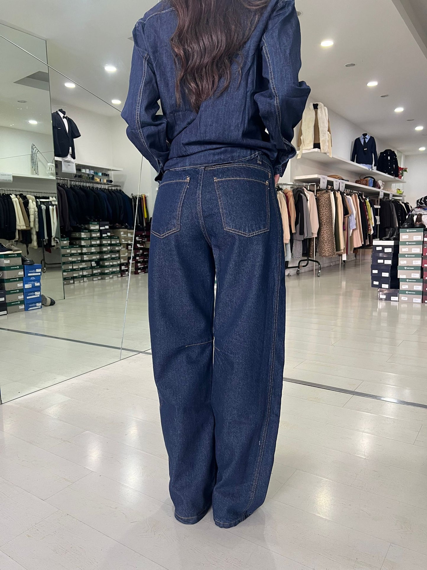 camicia denim over colore scuro