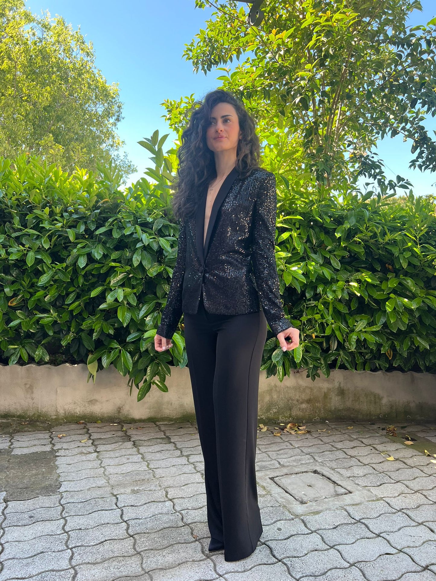 Completo Donna Giacca Paillettes e Pantalone Largo in Cady