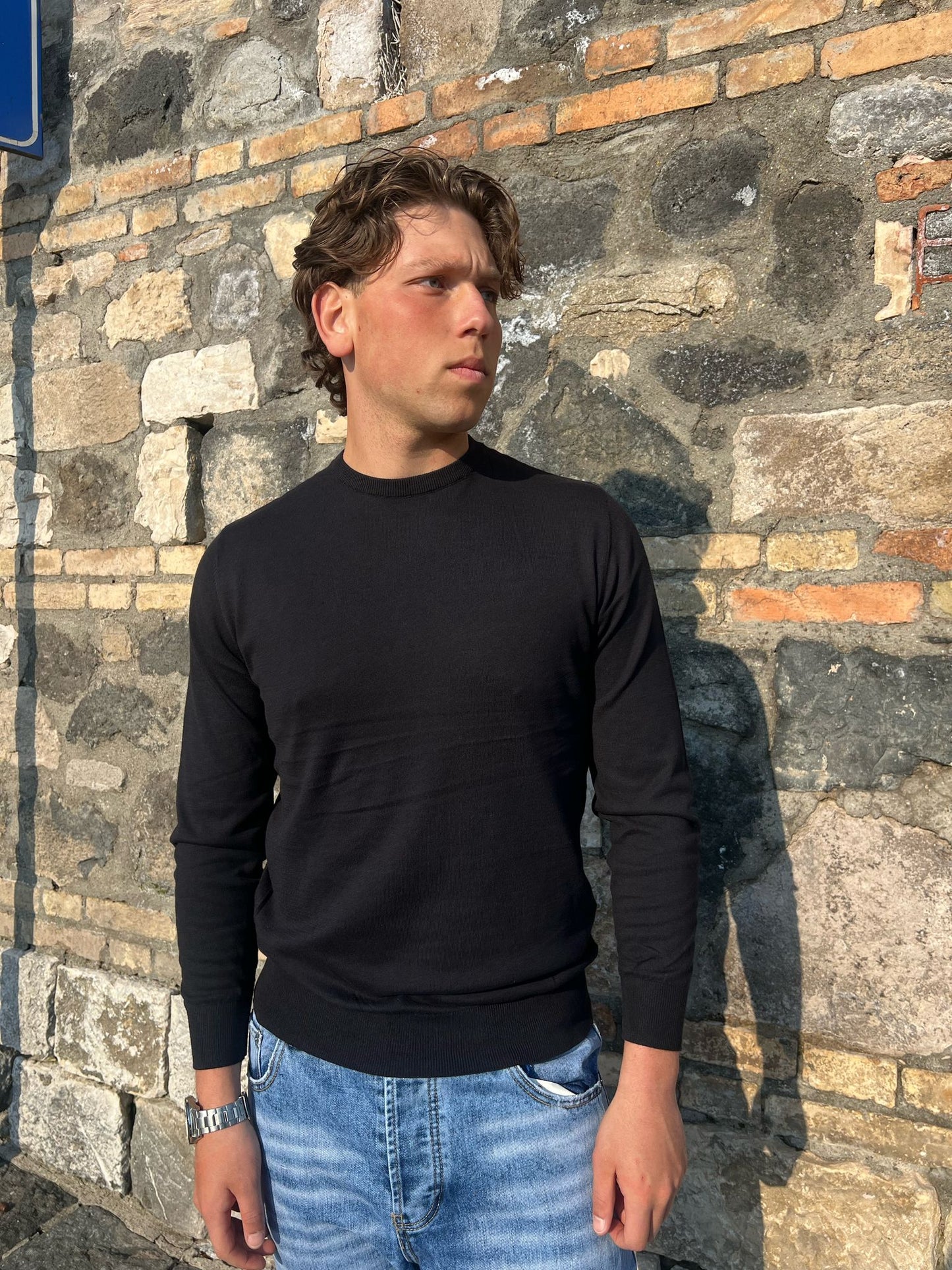 Maglia Girocollo Uomo in Cotone Leggero – Semplice, Fresca, Versatile