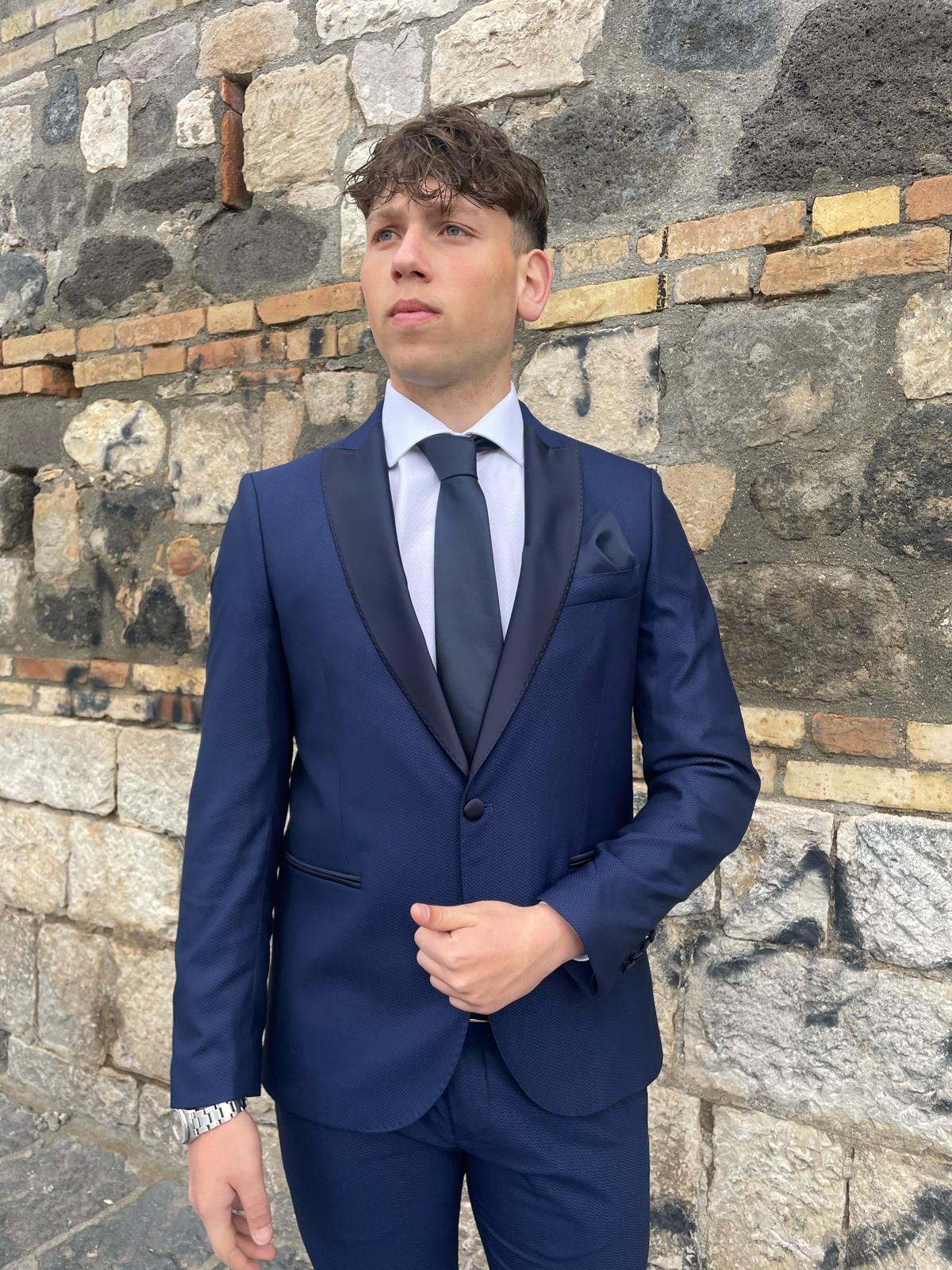 Abito 2 pezzi completo tessuto damascato revers di raso mod. Francini S17 milano