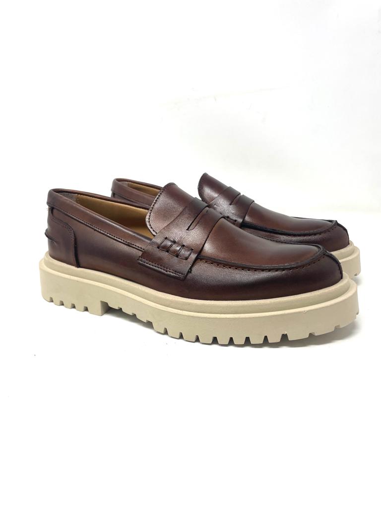 Mocassino rocciatore vera pelle fondo ambra
made in italy