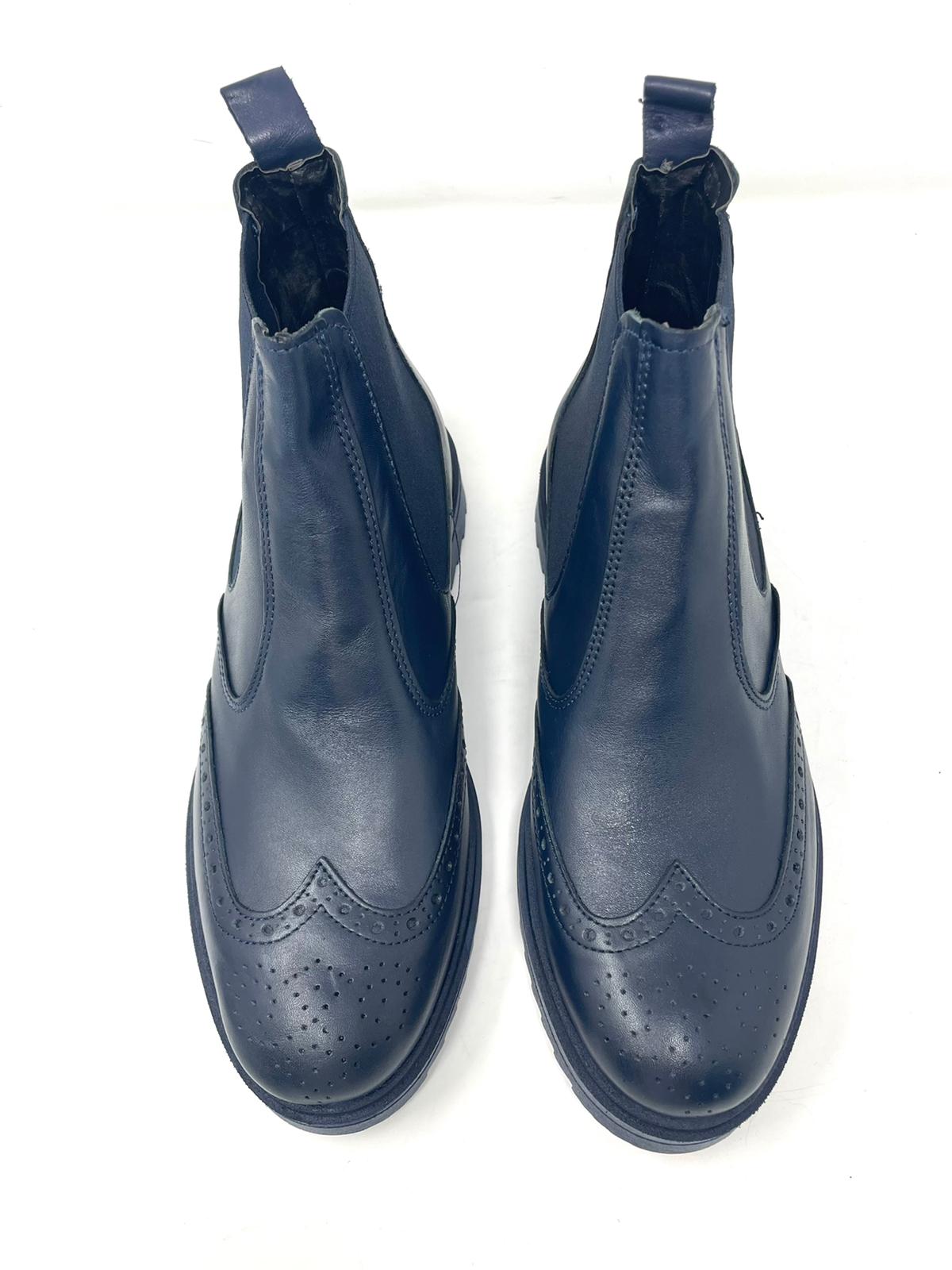 Beatles stivaletto con monogramma in vera pelle made in Italy fondo gomma piatto a zeppa