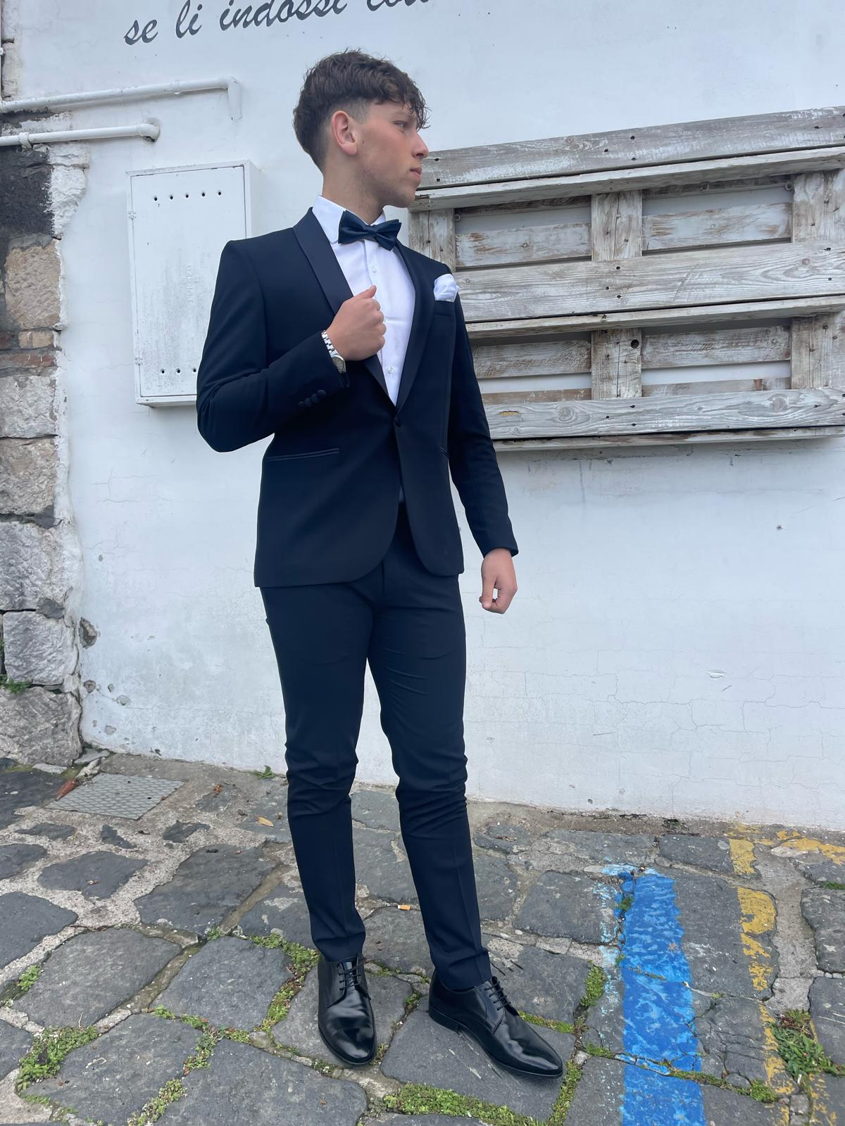 Abito smoking 2 pezzi mod Maggio S 17 Milano
tessuto elasticizzato elegante