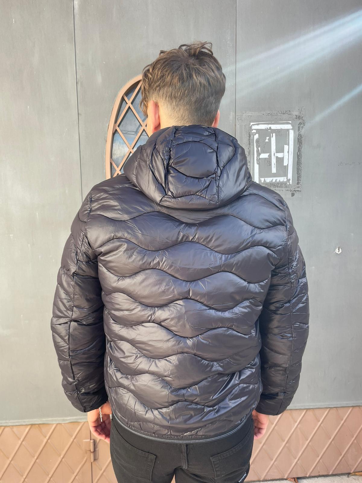 Giubbotto piumino cuciture monc