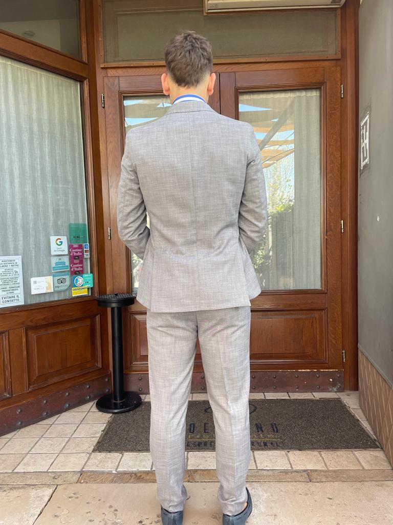 Abito uomo doppio petto
leggero sfoderato 2 pezzi S 17 Milano mod. arancia