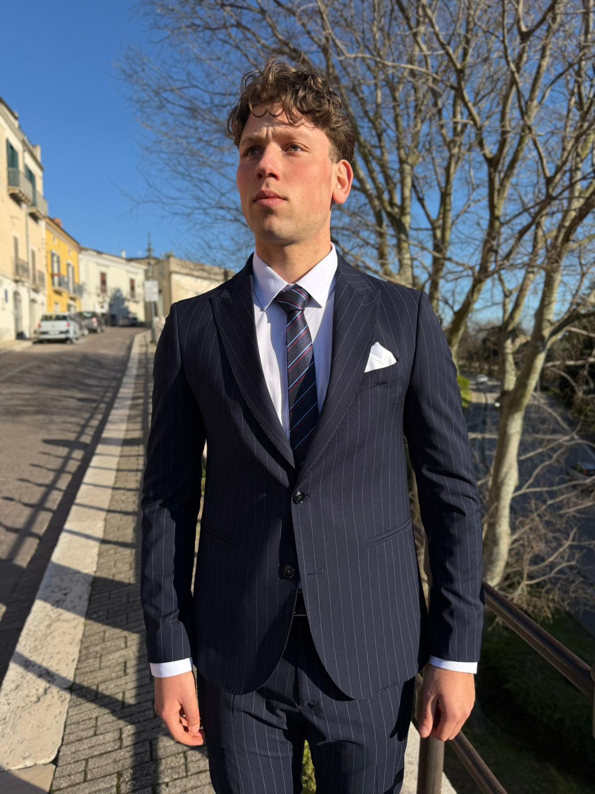 Abito Uomo Gessato Modello Michelangelo – Petto a Lancia Slim Sartoriale