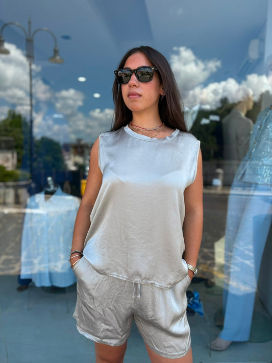 Completo Donna in Raso con Shorts e Canotta