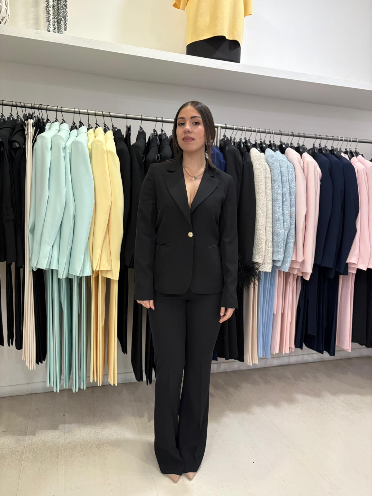 Completo Donna Giacca 1 Bottone e Pantalone Trombetta – Tessuto Kady