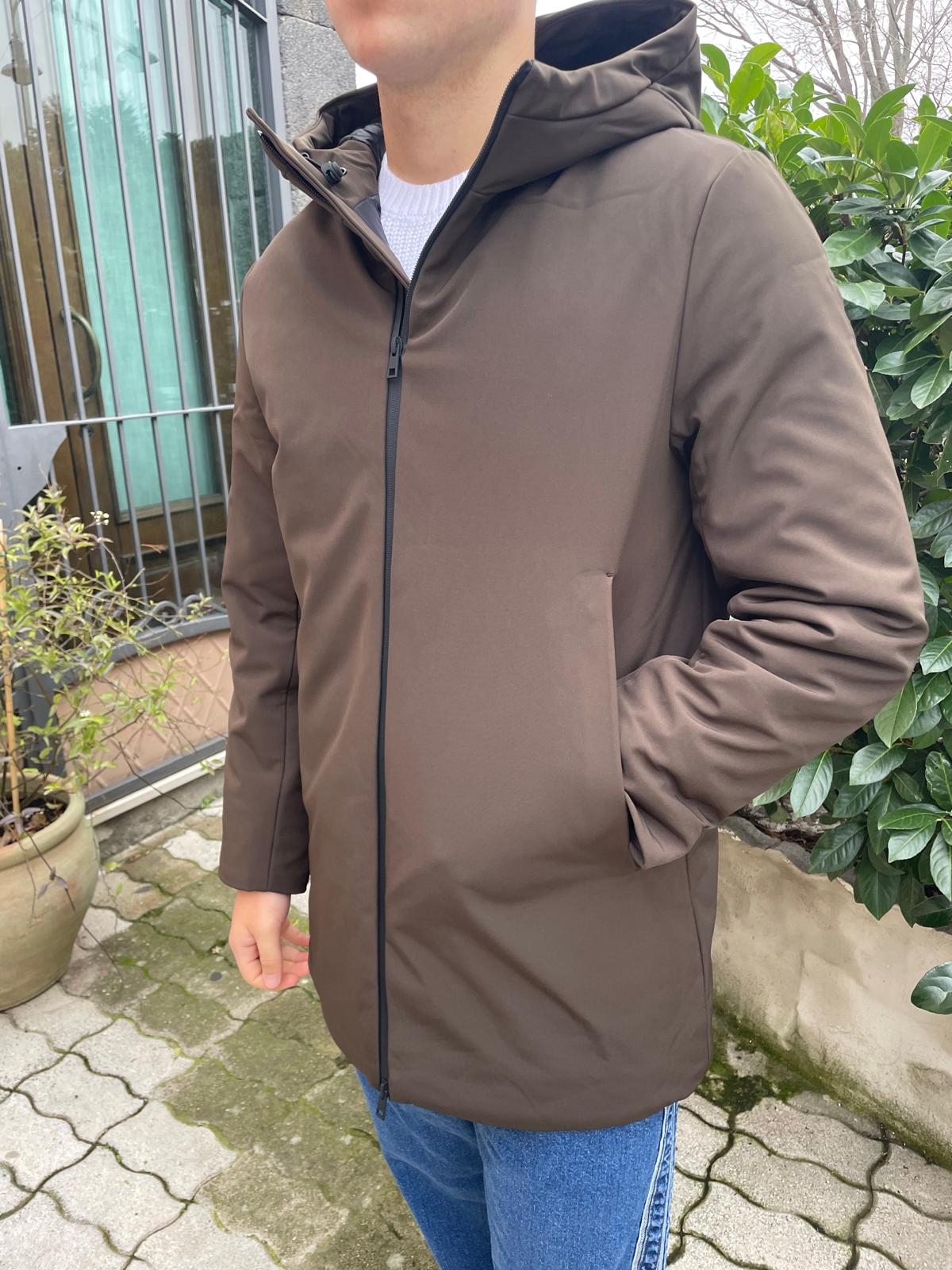 Giaccone uomo  tessuto tecnico lungo cappuccio impermeabile