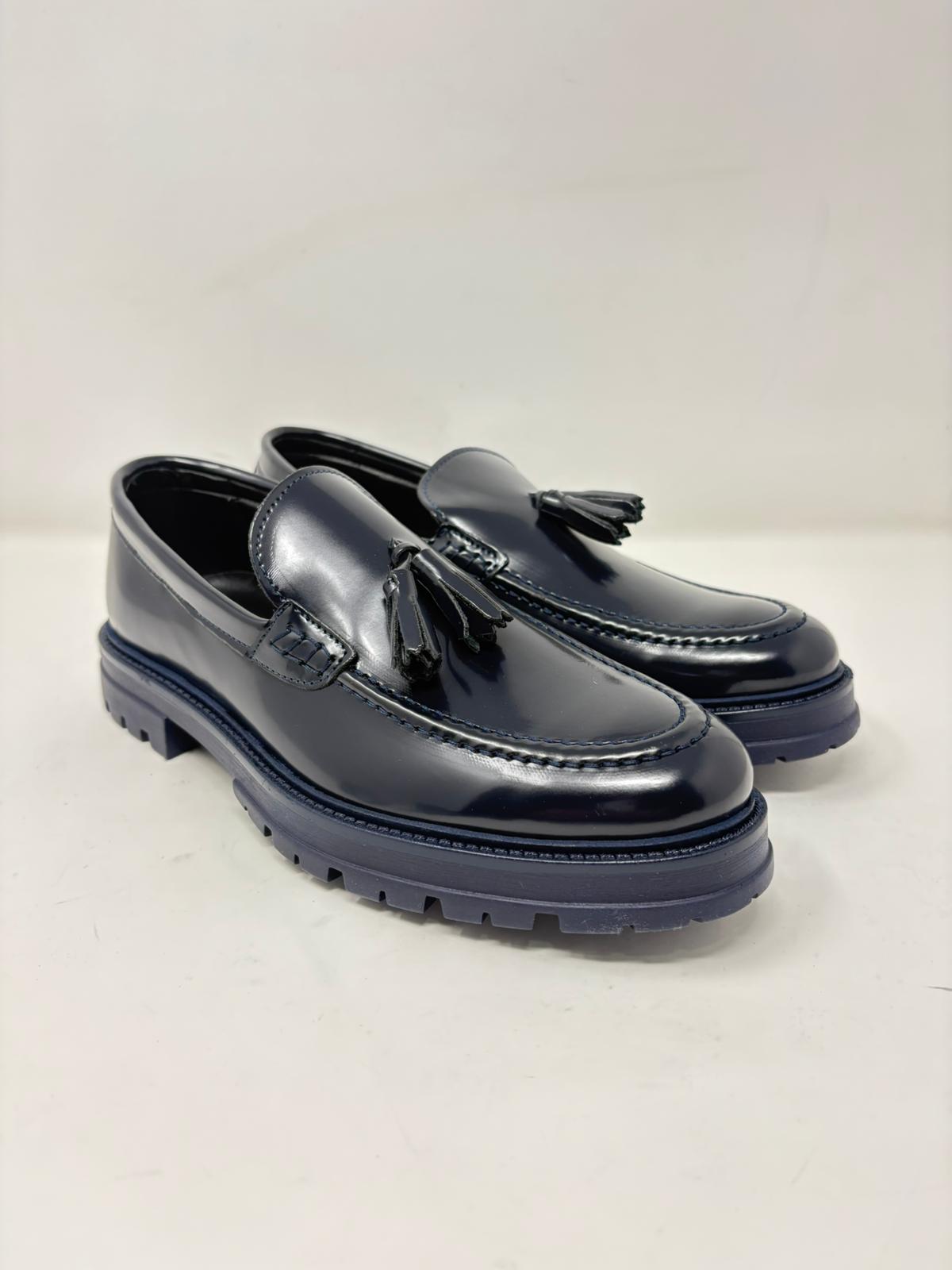 Mocassino nappine pelle abrasivata fondo gomma MADE IN ITALY