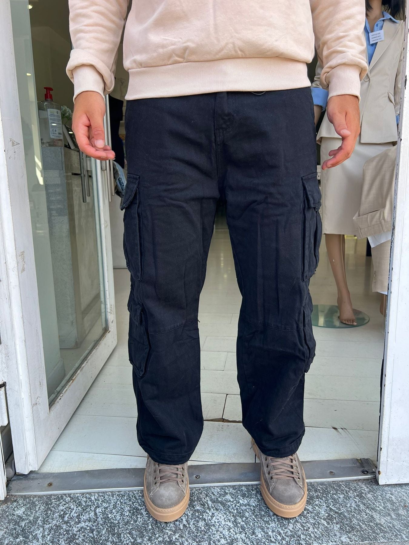 Pantalone cargo 8 tasche gamba larga