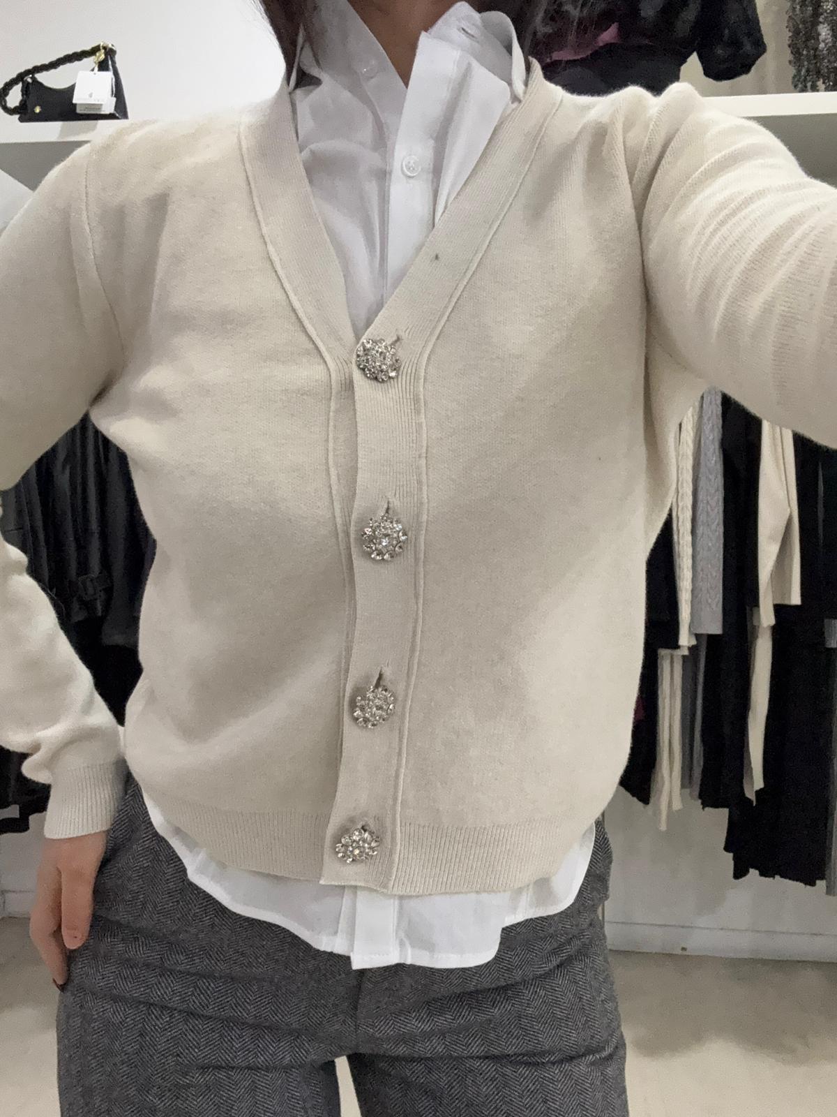 Maglia cardigan bottoni gioiello
