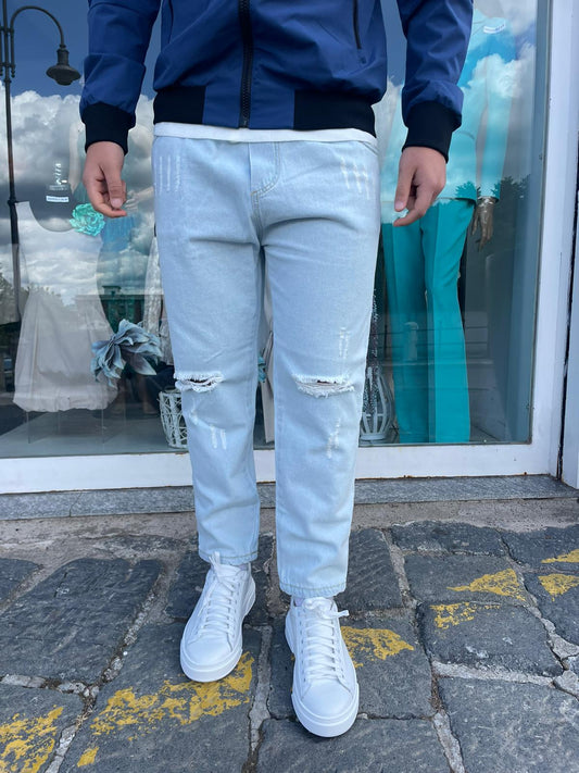 Jeans con elastico e strappetti