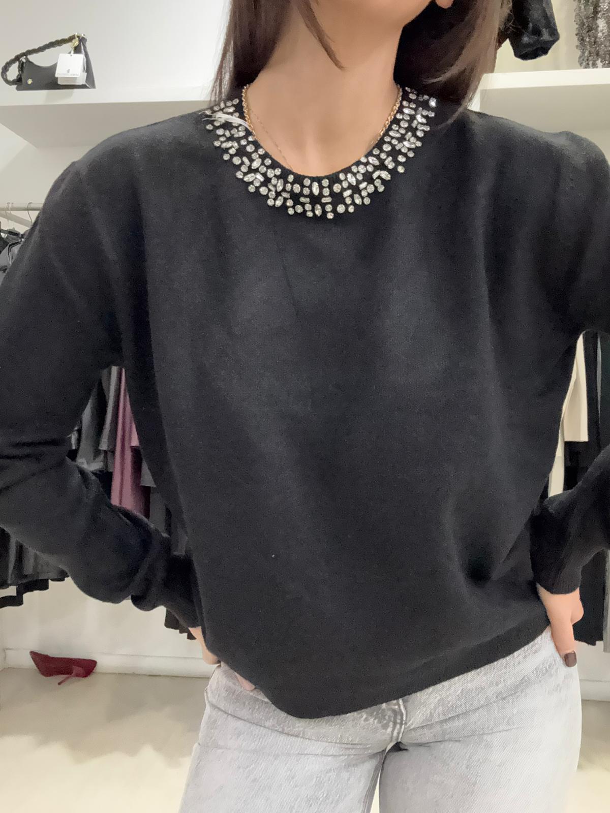 Maglia girocollo gioiello