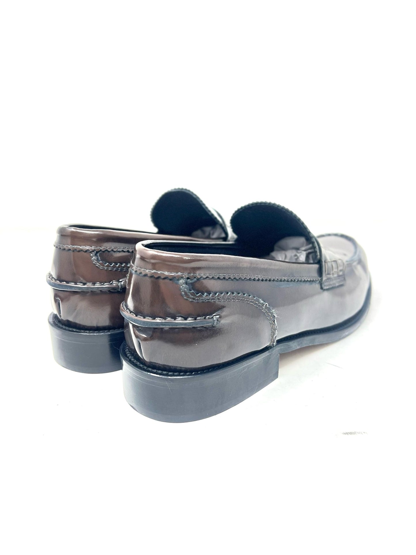 College real leather, leather sole with anti-slip sole