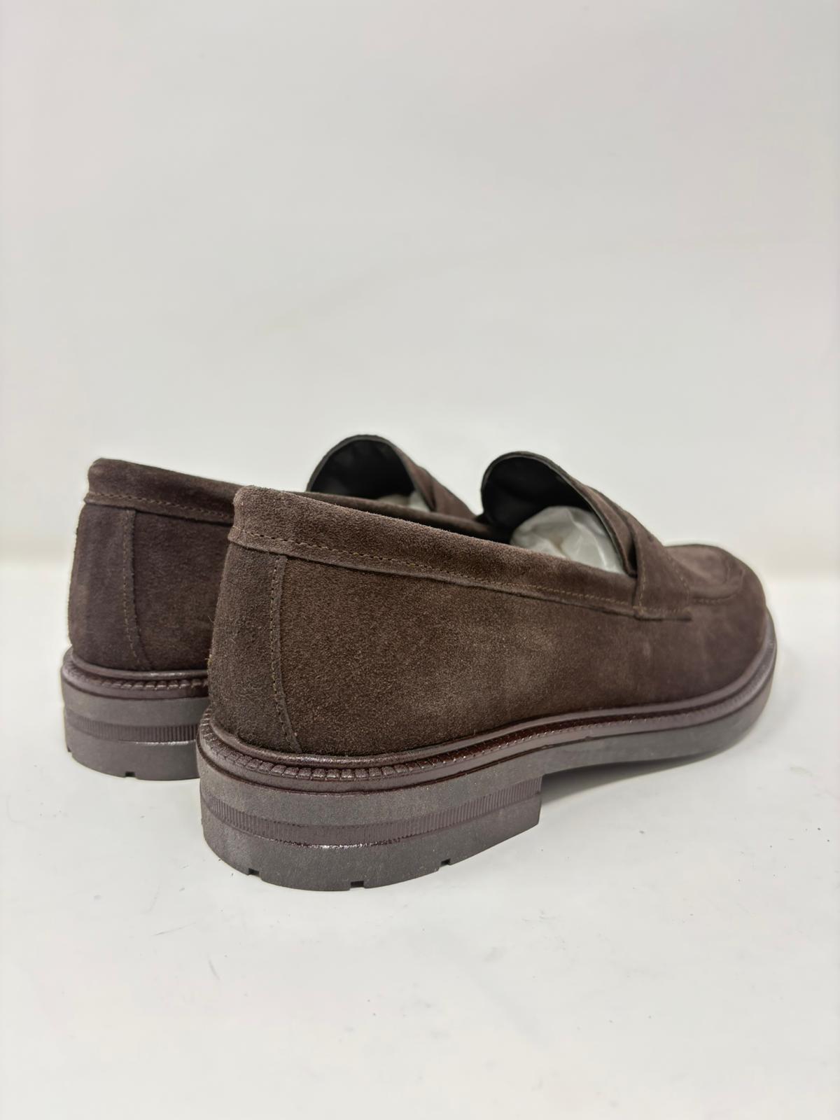 Mocassino College in Pelle Scamosciata con Fondo Vibram – Made in Italy