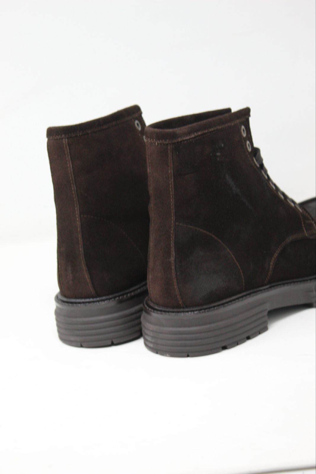 Stivaletto scarponcino pelle scamosciata made in Italy fondo vibram