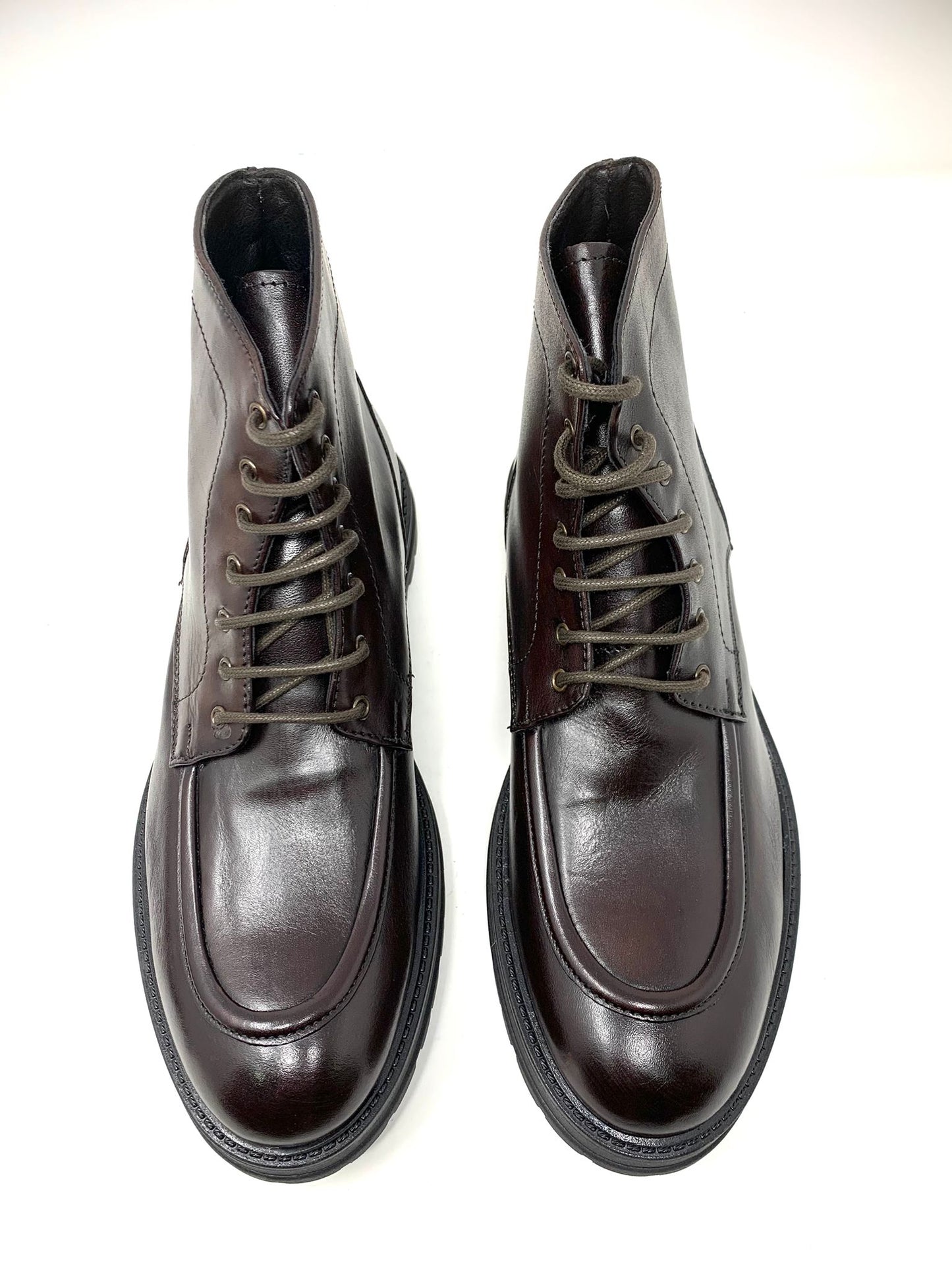 stivaletto anfibio norvegese con stringhe
fondo gomma vibram
