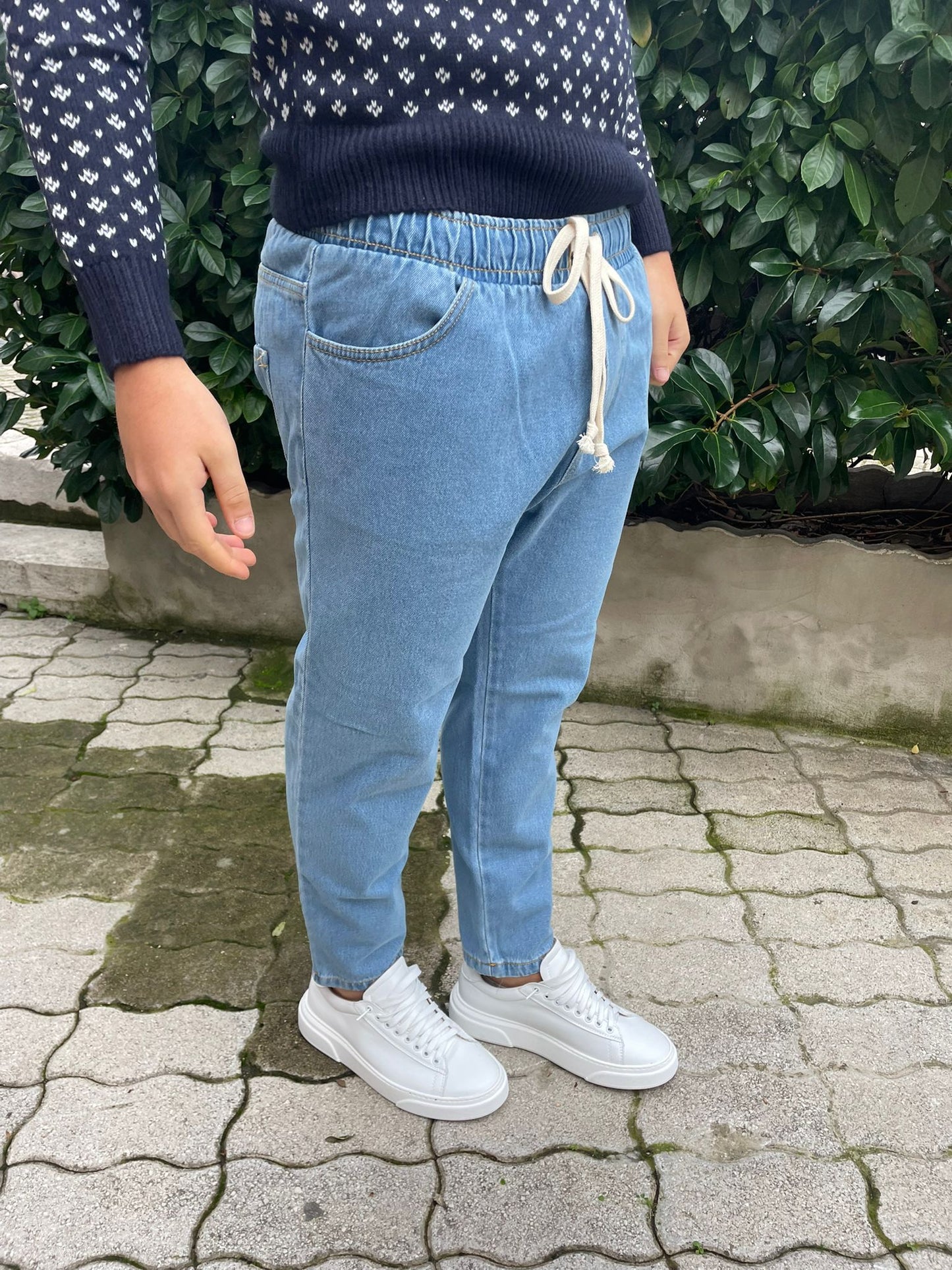Jeans con elastico in vita