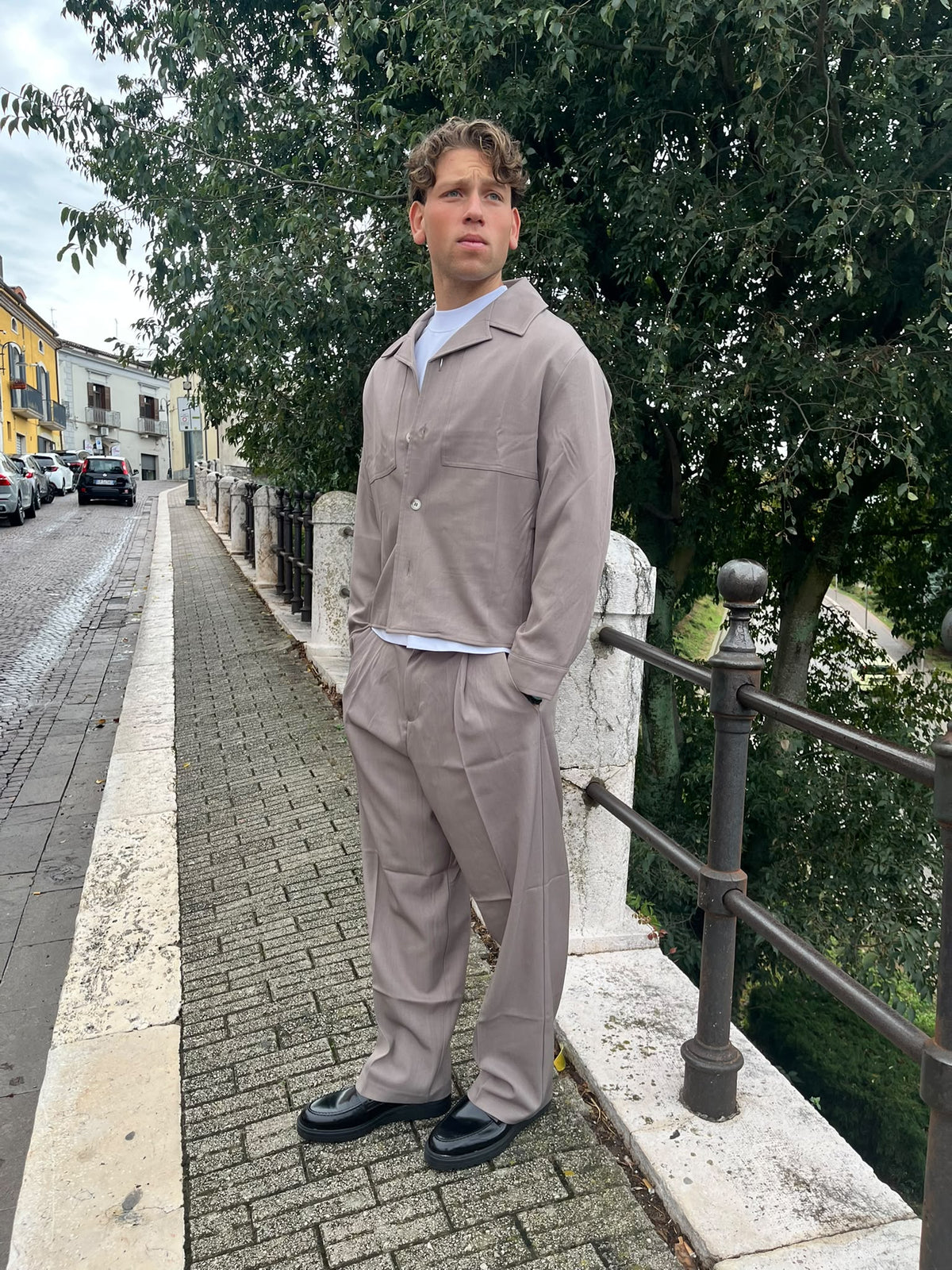 completo giacca e baggy