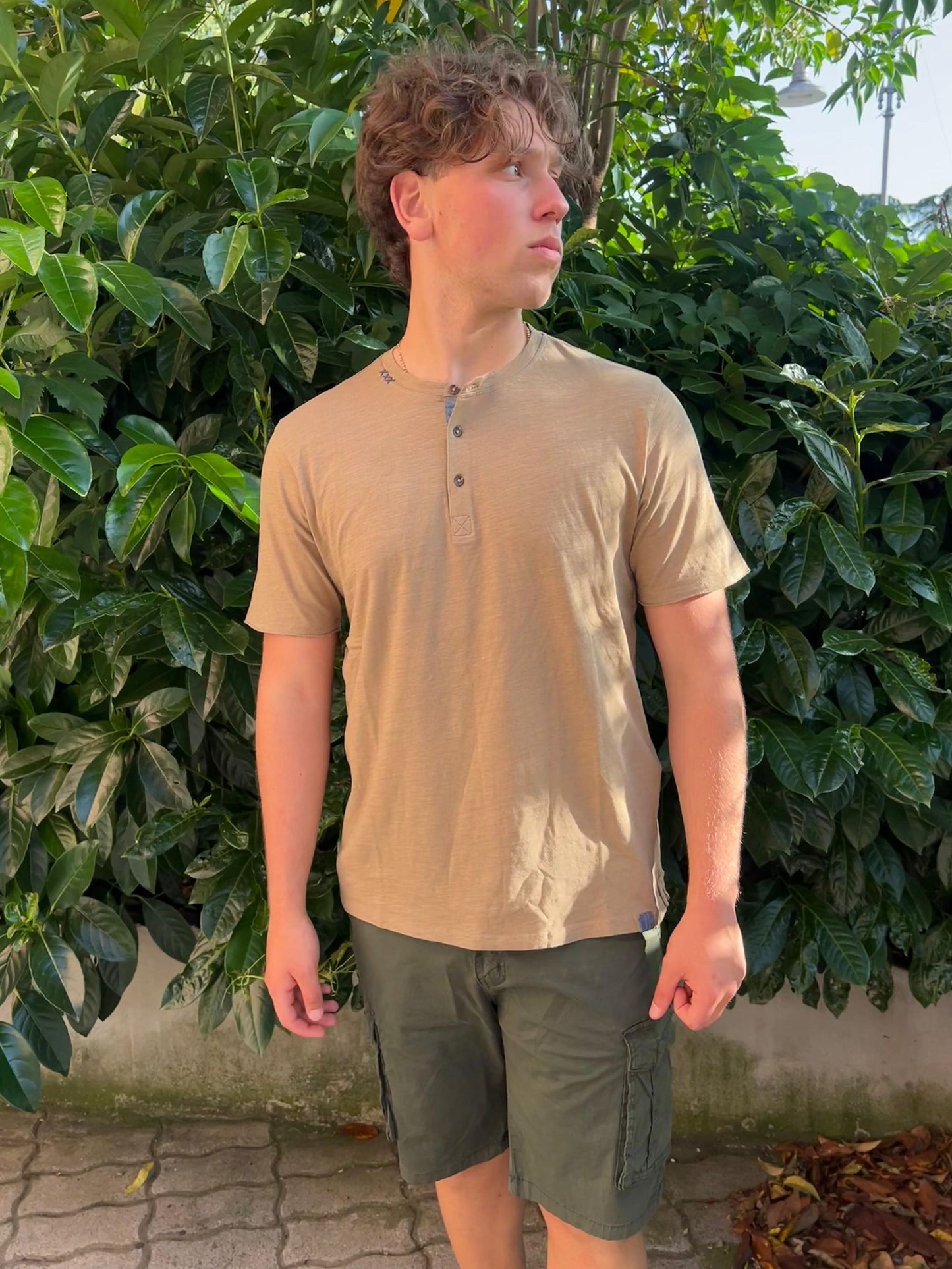 Bermuda Cargo da Uomo con Tasconi – Praticità e Stile Casual-Militare