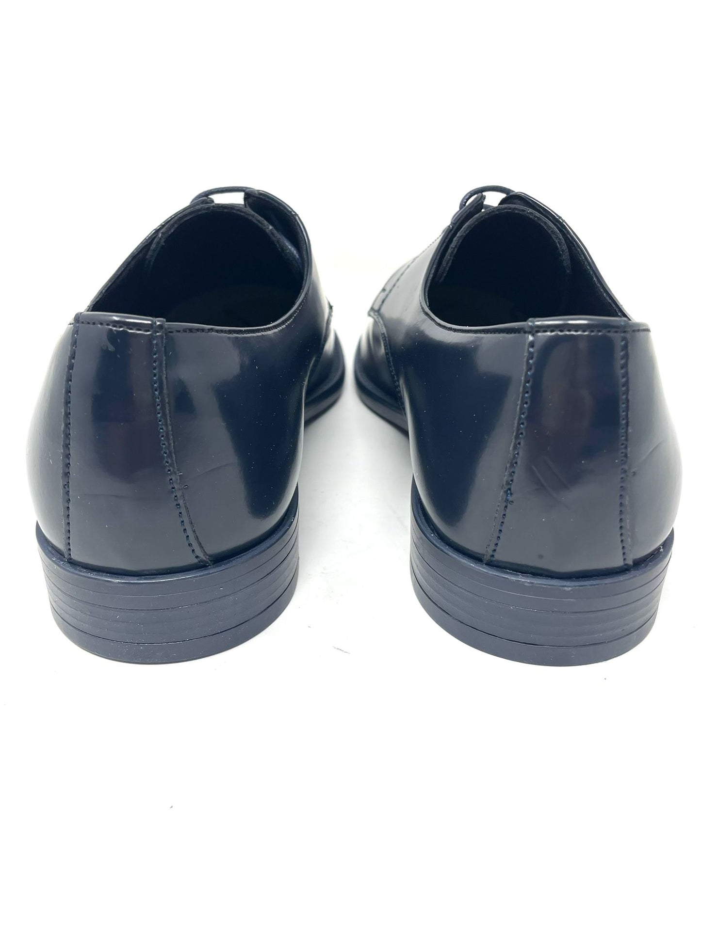 Scarpa Stringata in pelle abrasivata con fondo gomma made in italy