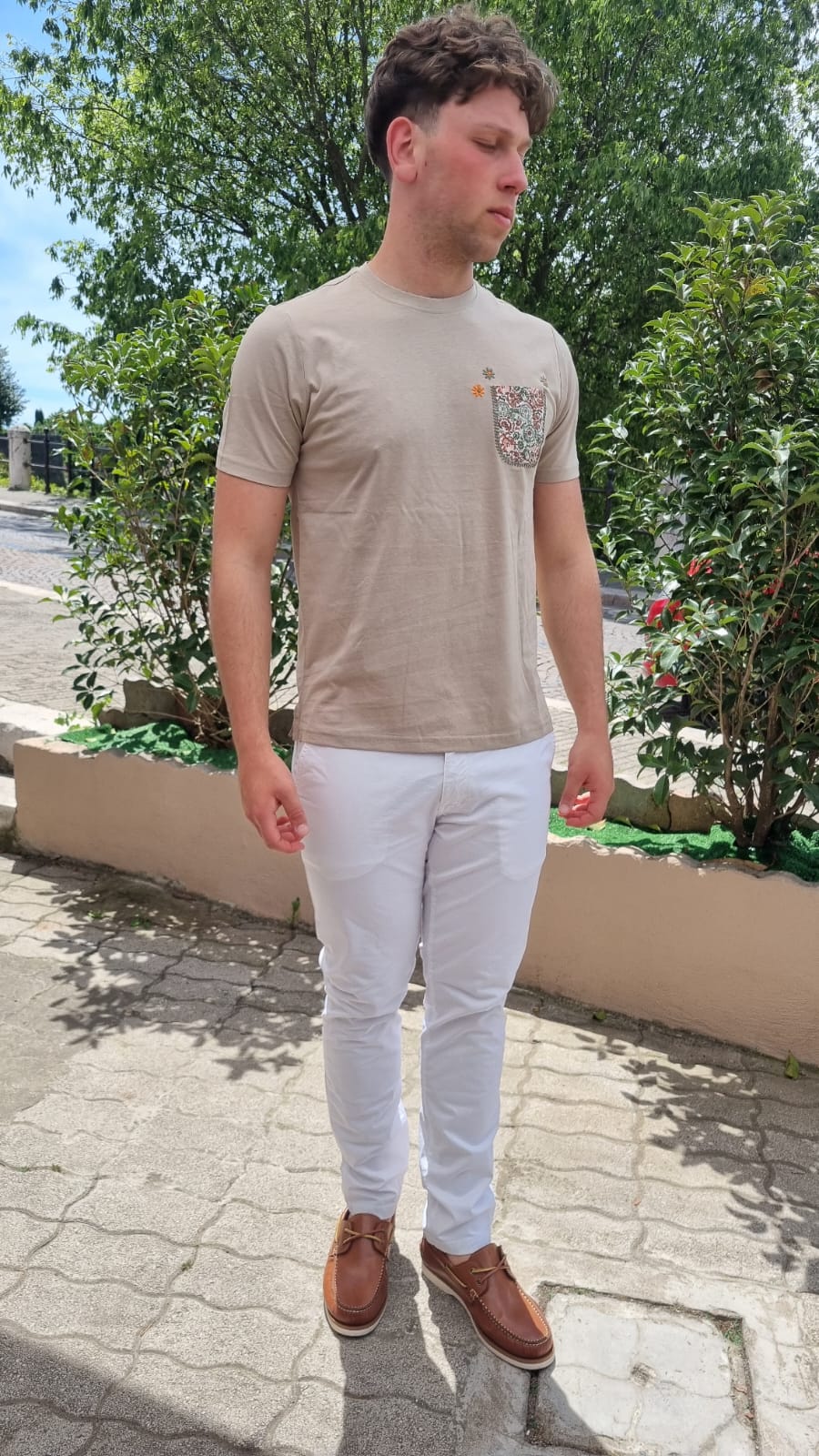 T-Shirt con Taschino a Fiori – Uomo