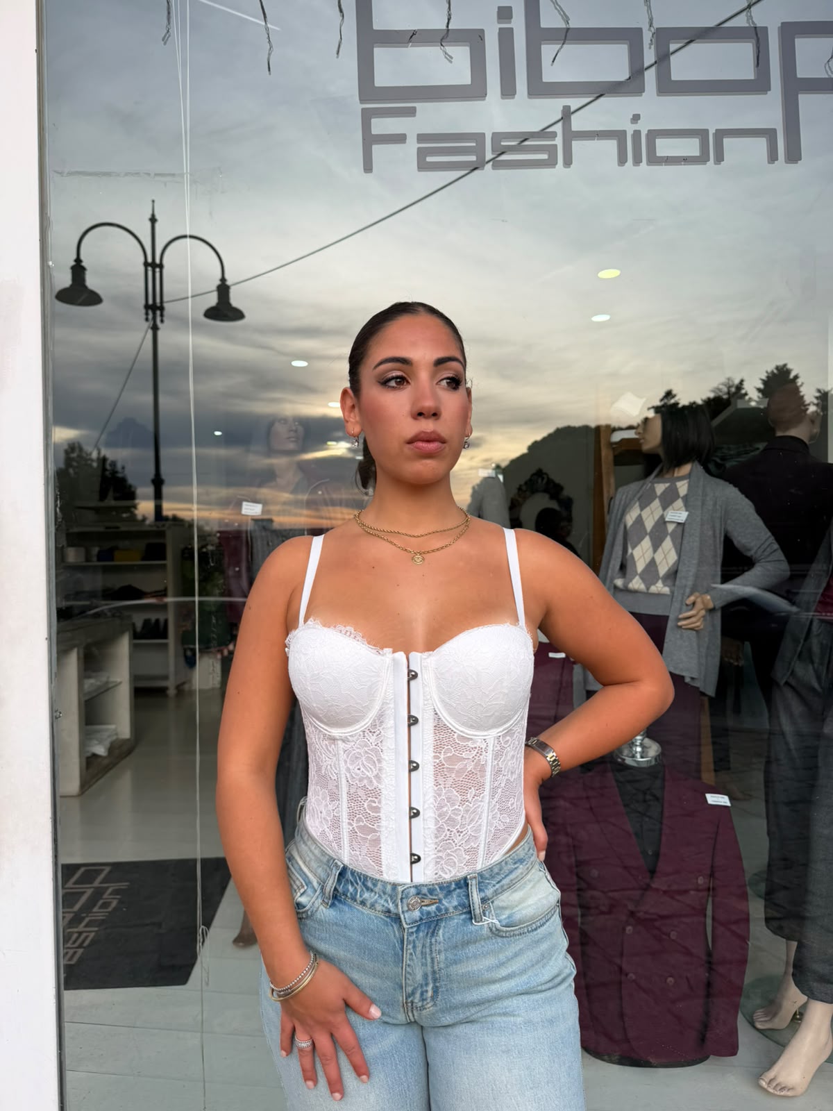 Bustino Donna in Pizzo con Stecche