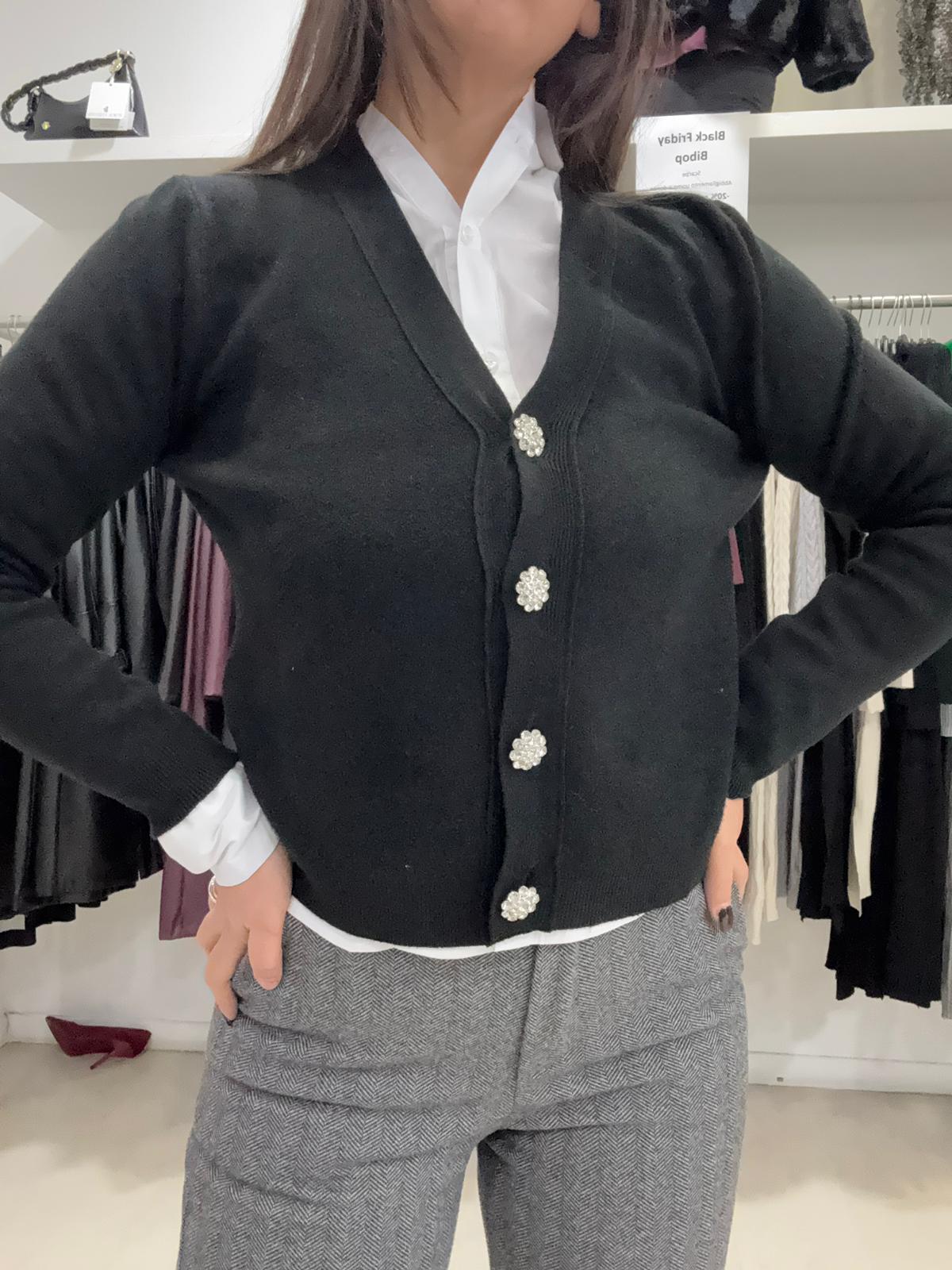 Maglia cardigan bottoni gioiello