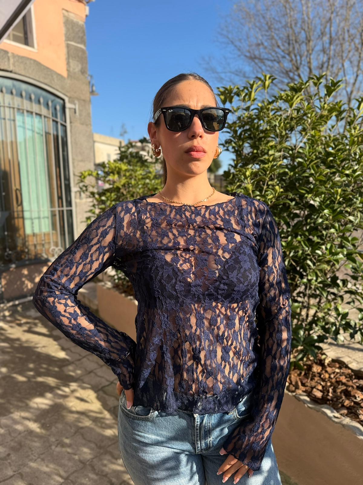 Maglia in Pizzo – Donna (Da Indossare Sotto Giacca)