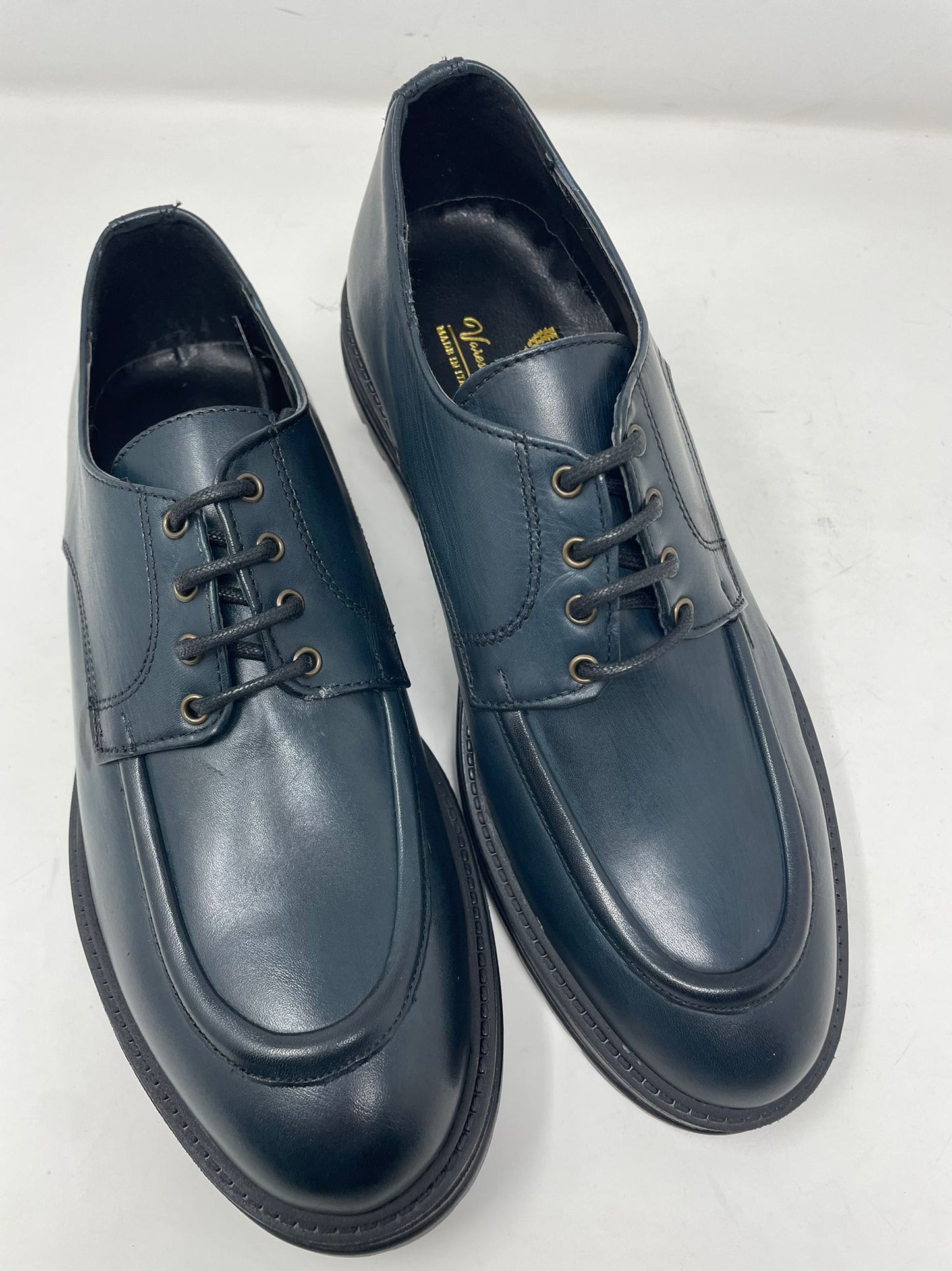 Stringata da uomo lavorata ad ago fondo vibram in vera pelle MADE IN ITALY